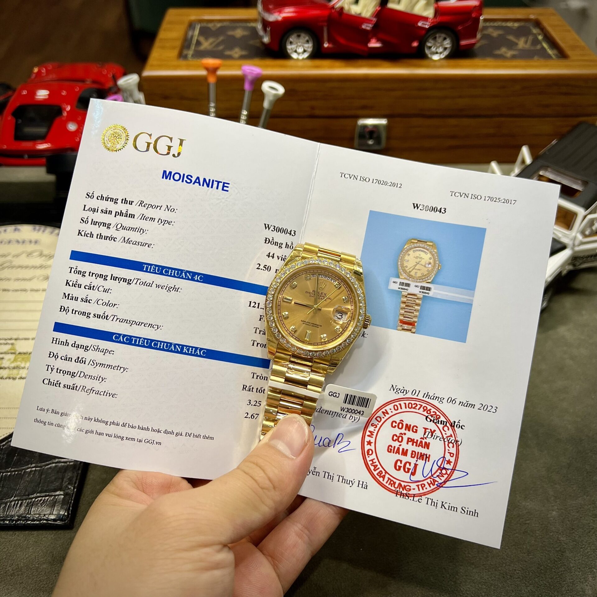 Rolex Fake Watch Day-Date Yellow Dial Custom Moissanite Diamonds 40mm - Soul Replicas