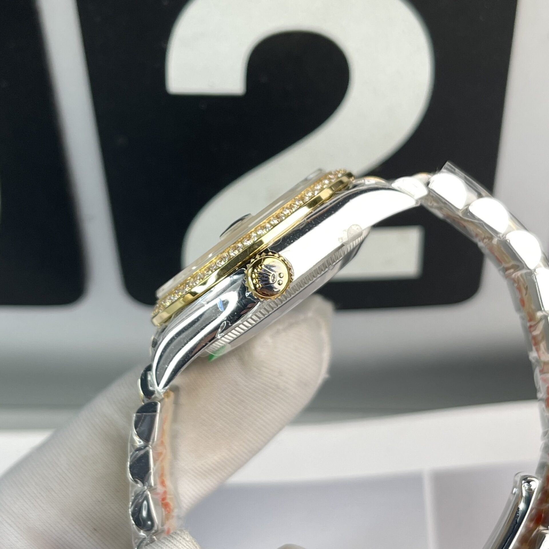 Rolex DateJust Women-s Replica Watch With Stone Bezel Champagne Dial EW Factory 31mm - Soul Replicas