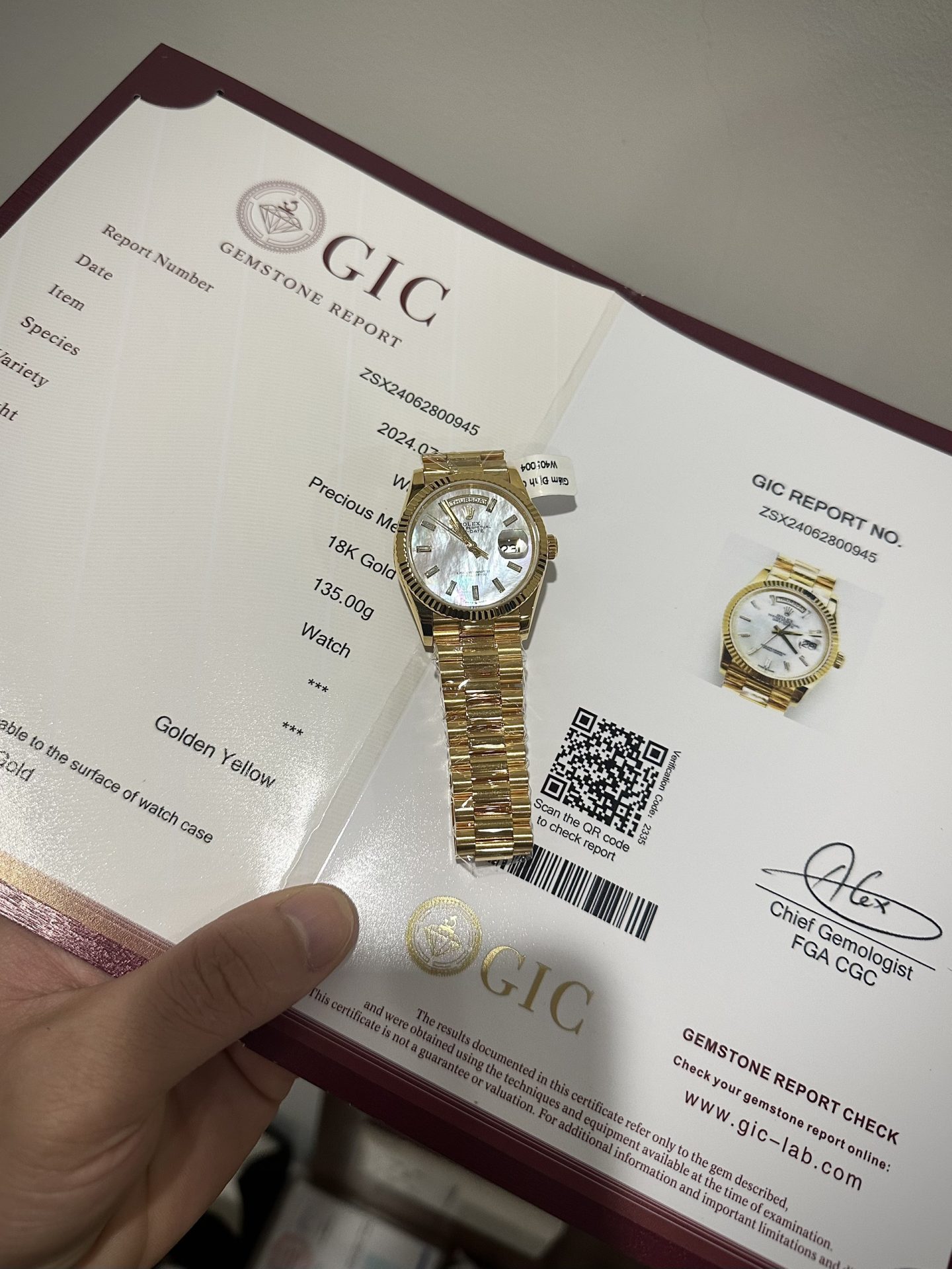 Rolex Best Replica Watch Day-Date Mother Of Pearl Dial & Moissanite Diamonds GM Factory 40mm - Soul Replicas