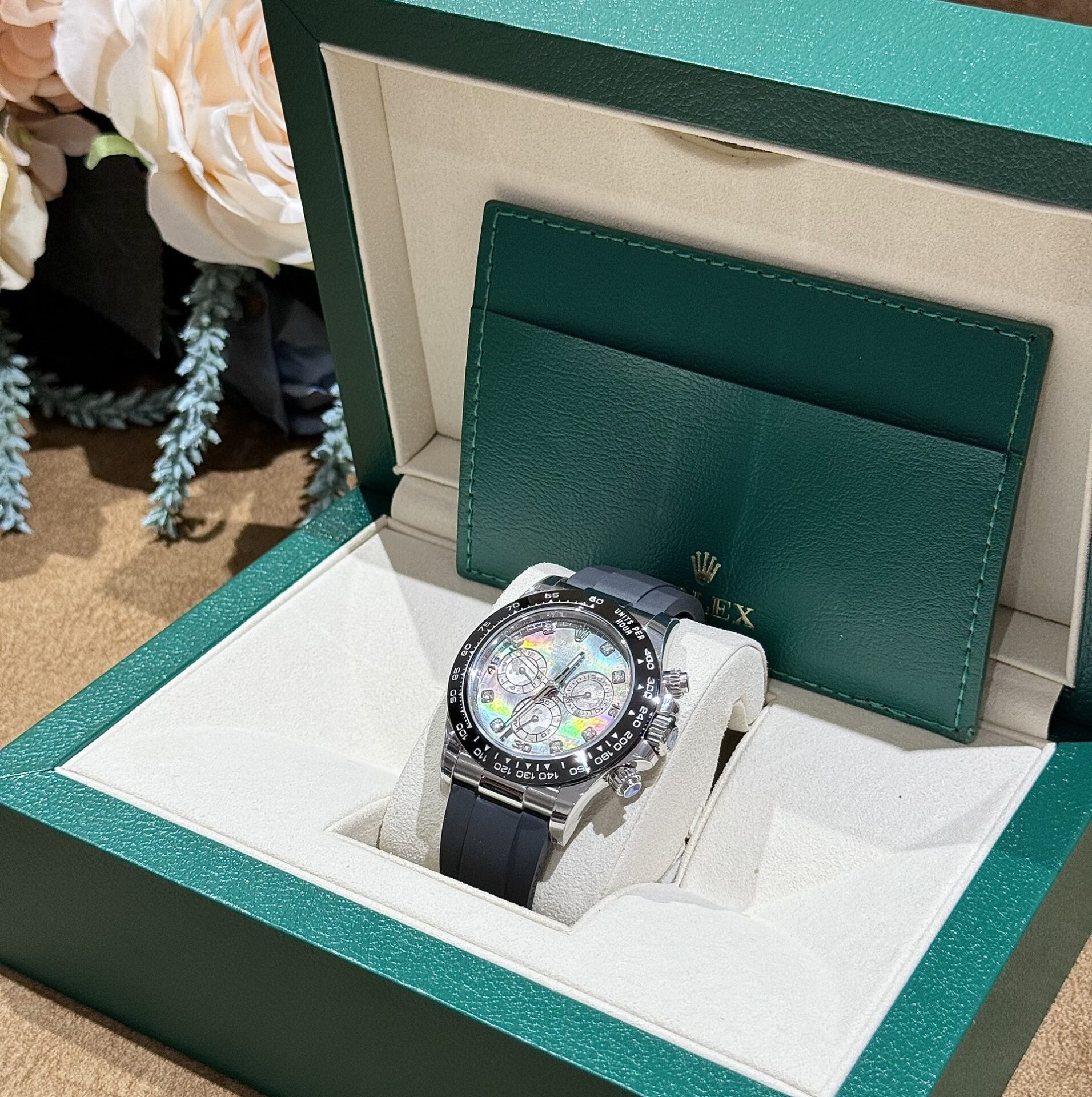 Rolex Replica Watches Daytona Mother Of Pearl And Moissanite Diamonds Dial 40mm - Soul Replicas