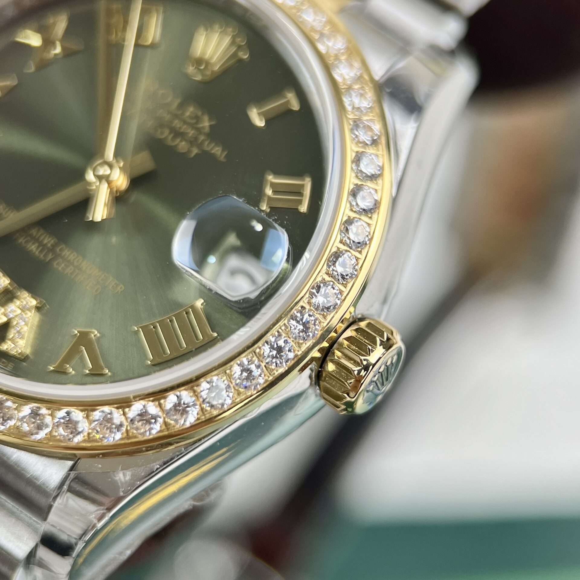 Rolex DateJust Women-s Replica 1:1 Watch With Stone Bezel 31mm - Soul Replicas