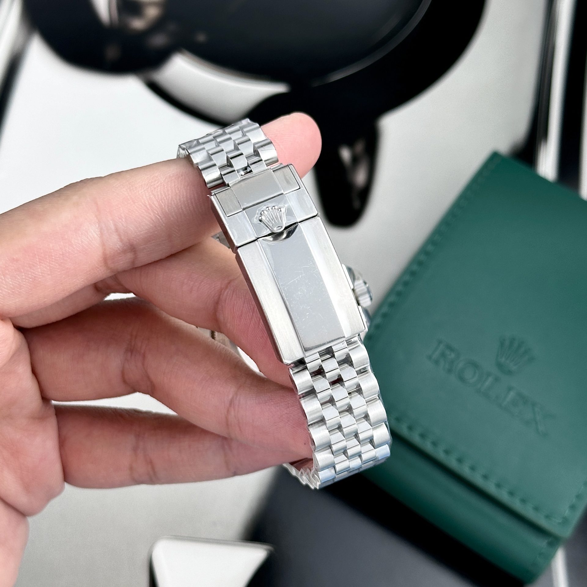 Rolex Replica Watch GMT-Master II Coke Black Dial Strap Jubilee Clean Factory 40mm - Soul Replicas