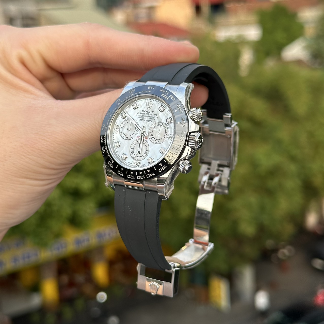 Rolex Best Replica Watch Daytona Mother Of Pearl & Moissanite Diamonds Dial 40mm - Soul Replicas