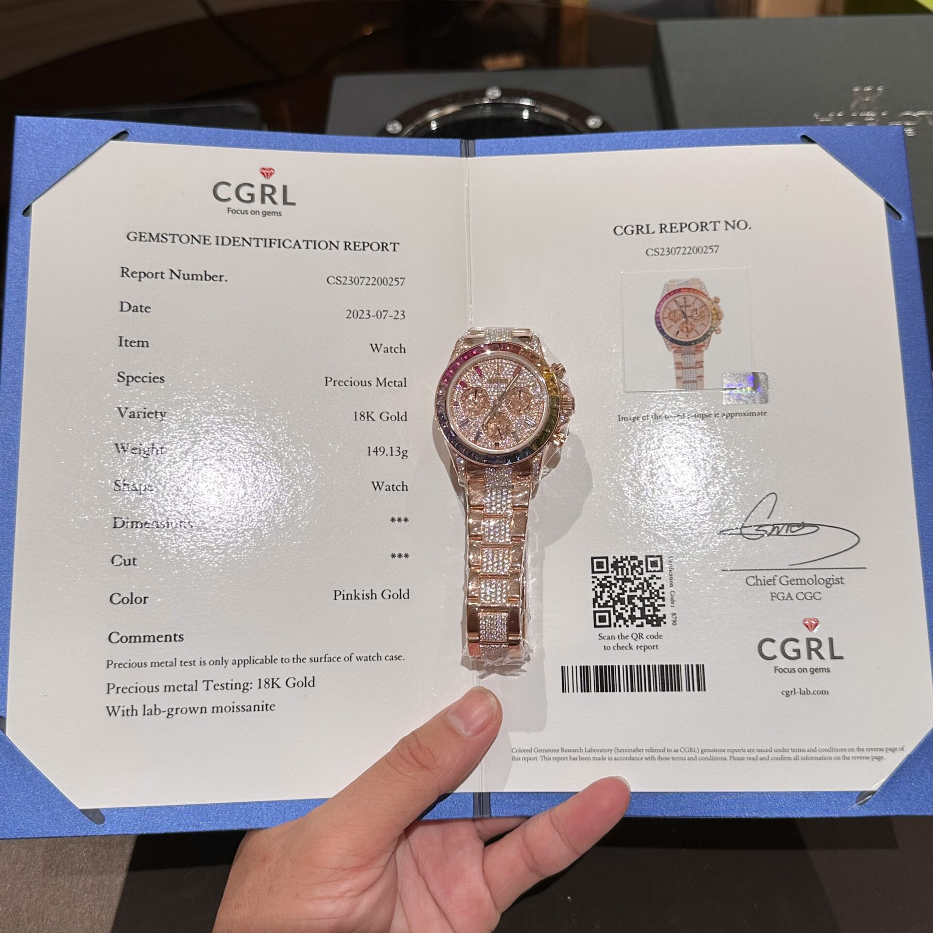 Rolex Daytona Rainbow Replica Watch Gold Wrapped With Moissanite Diamonds 40mm - Soul Replicas