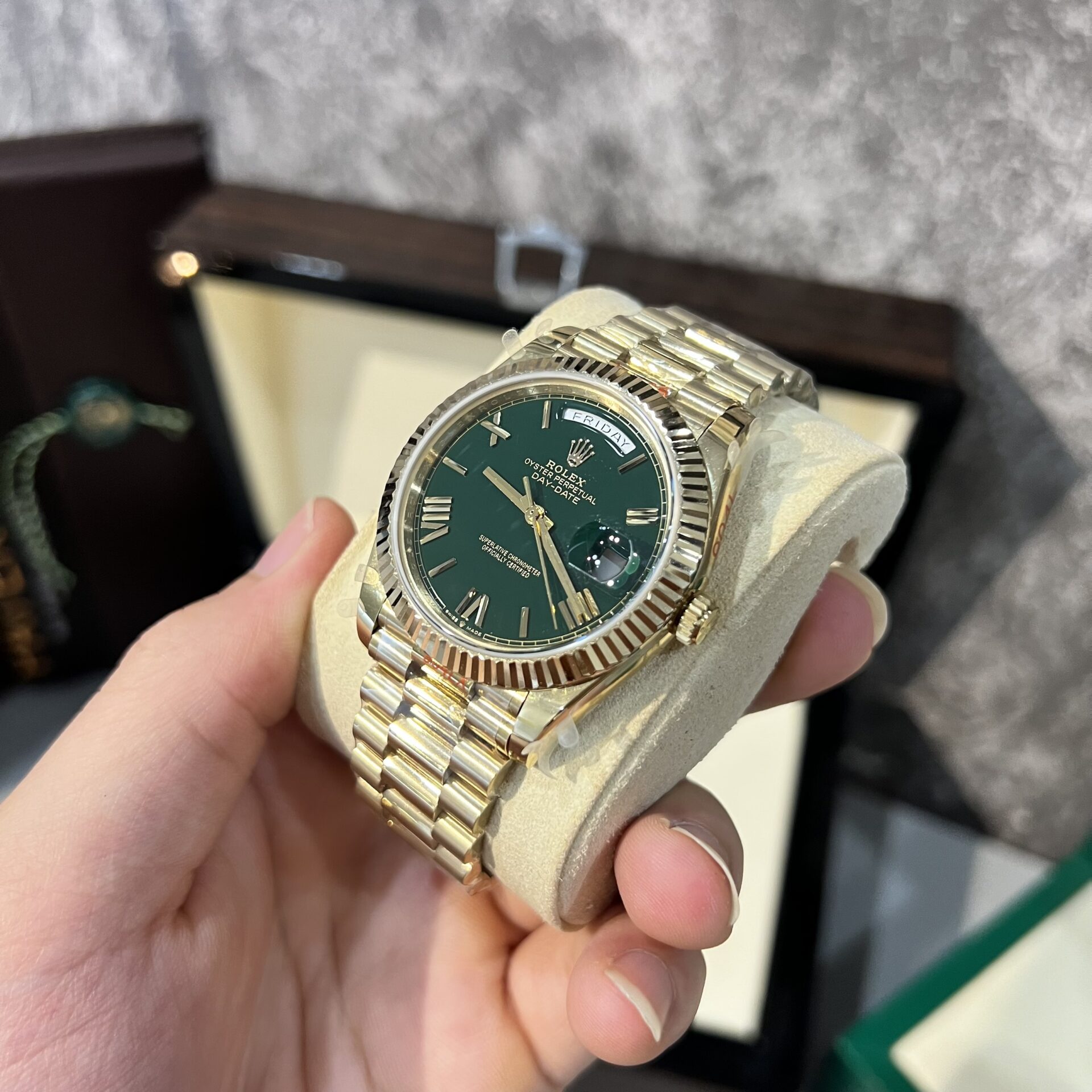 Rolex Day-Date 228238 Replica Watch Green Dial Refined 166gr GM V2 40mm - Soul Replicas