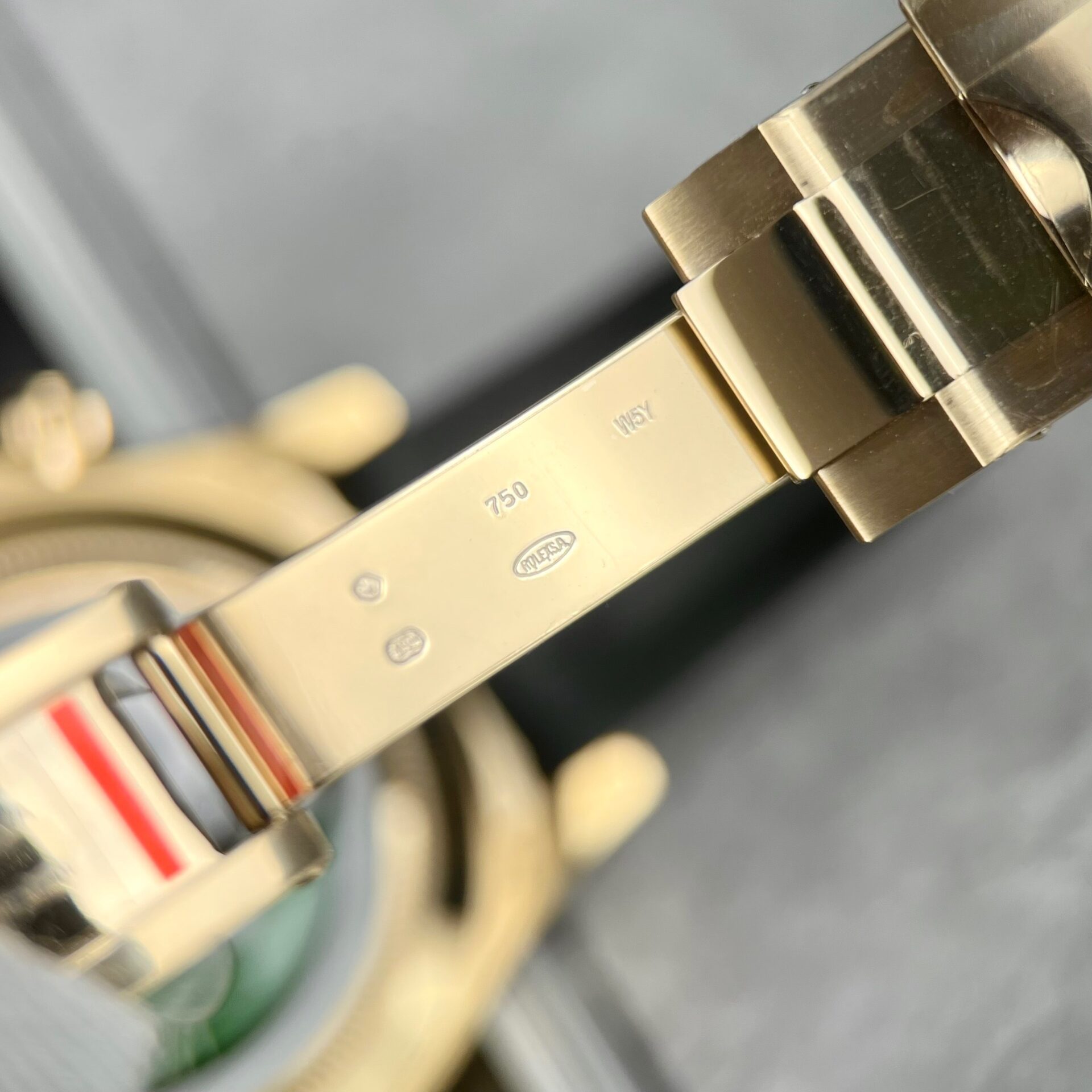 Rolex Daytona 116518LN Replica 1:1 Watch Yellow Gold Dial BT Factory 40mm - Soul Replicas