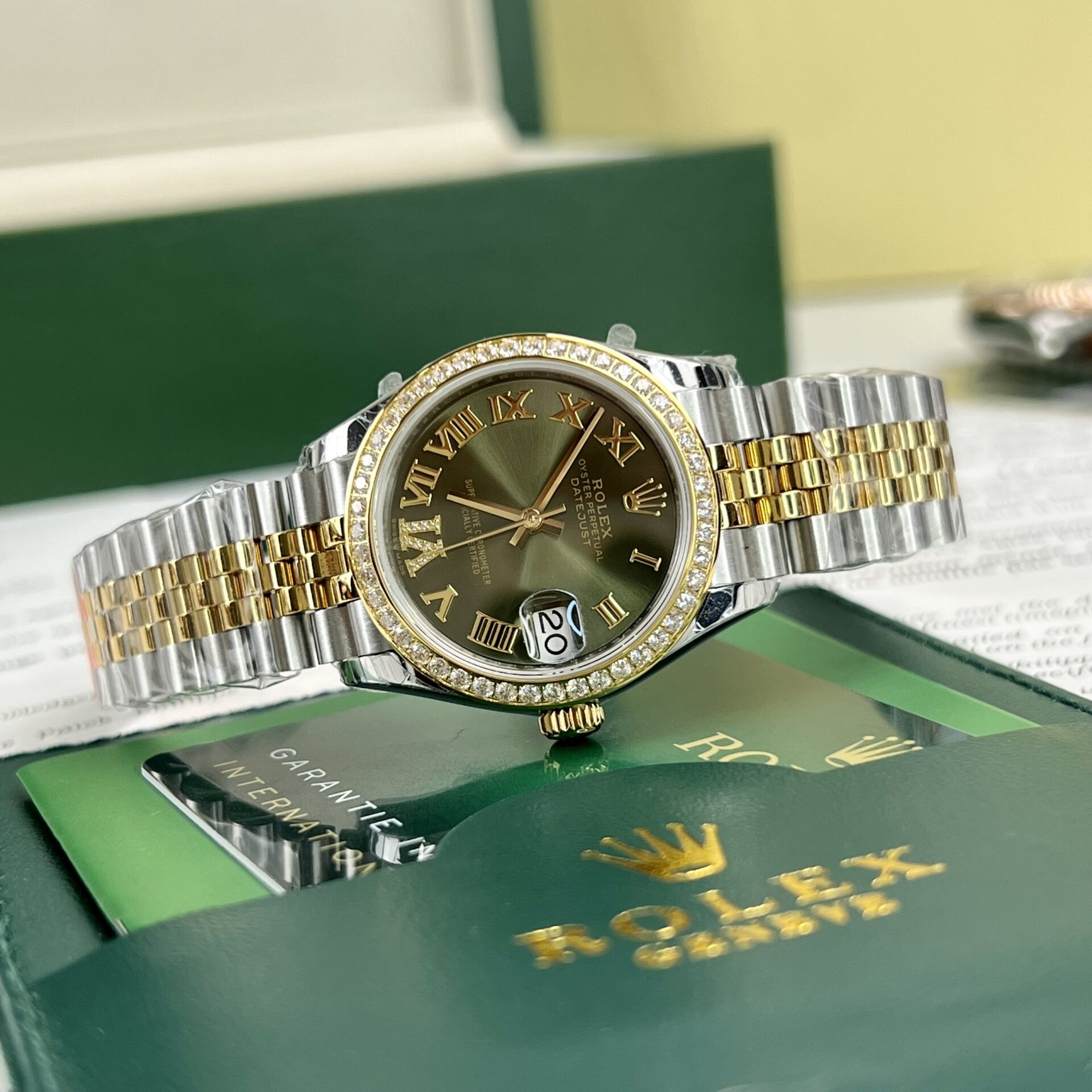 Rolex DateJust Women-s Replica 1:1 Watch With Stone Bezel 31mm - Soul Replicas