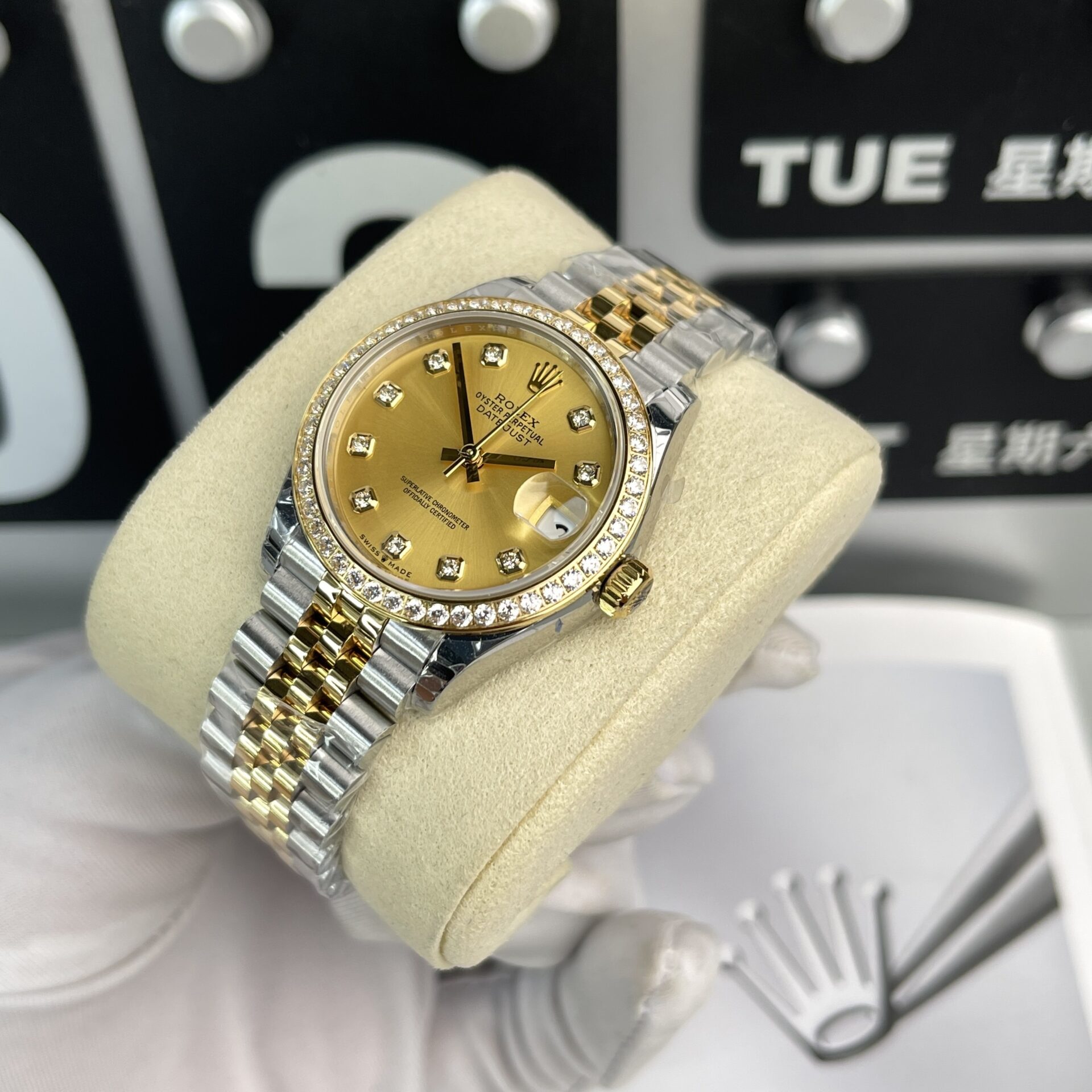 Rolex DateJust Women-s Replica Watch With Stone Bezel Champagne Dial EW Factory 31mm - Soul Replicas