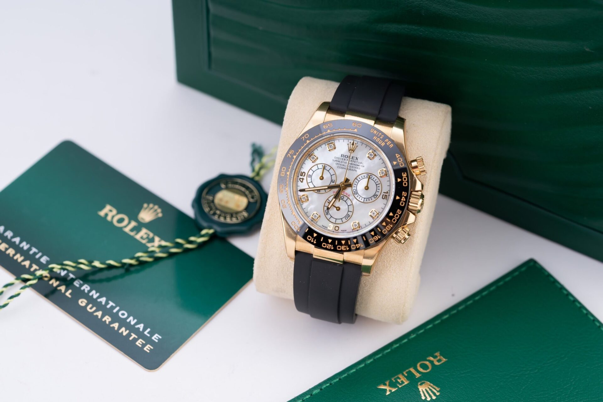 Rolex Cosmograph Daytona Custom Mother Of Pearl & Moissanite Diamonds Dial 40mm - Soul Replicas