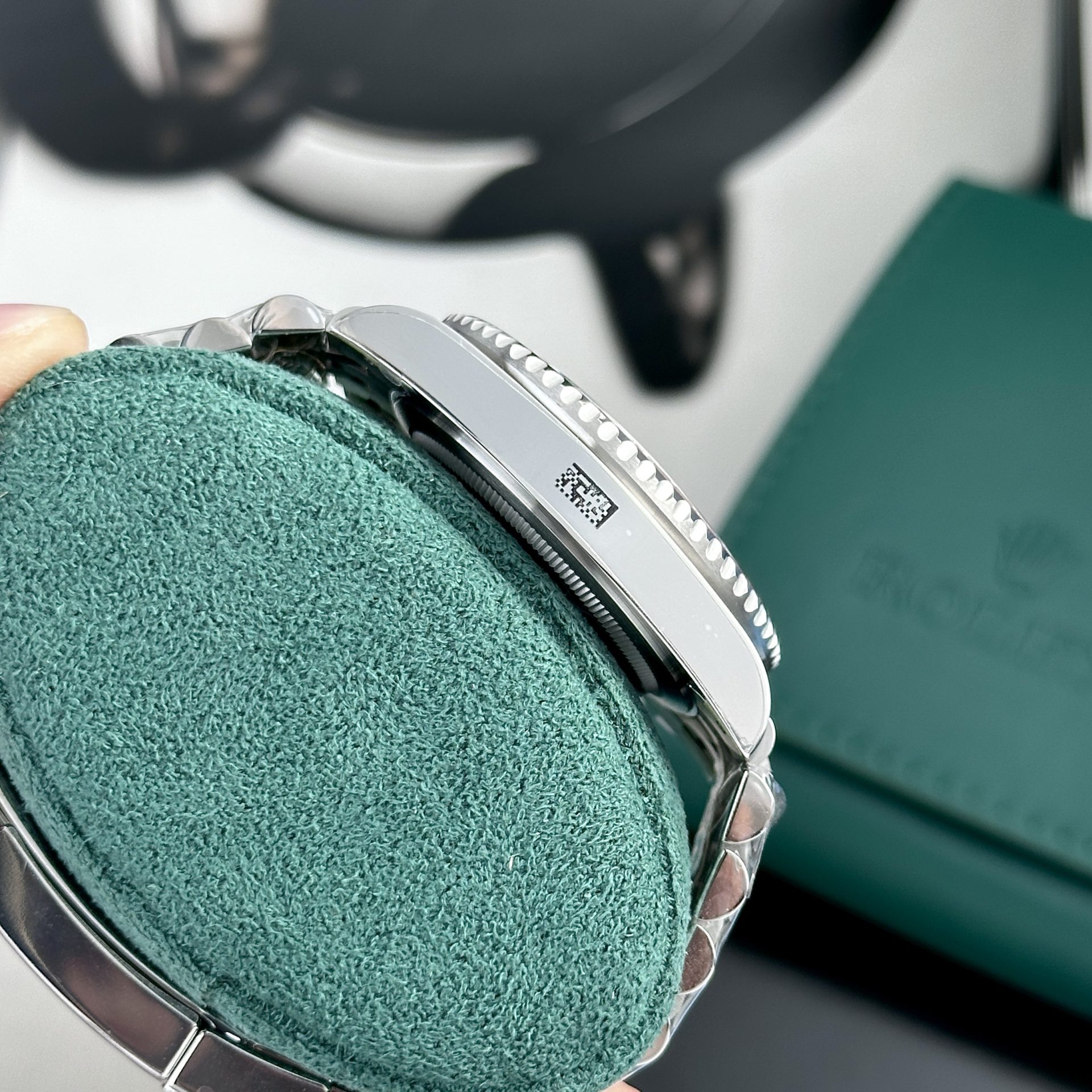 Rolex Replica Watch GMT-Master II Coke Black Dial Strap Jubilee Clean Factory 40mm - Soul Replicas