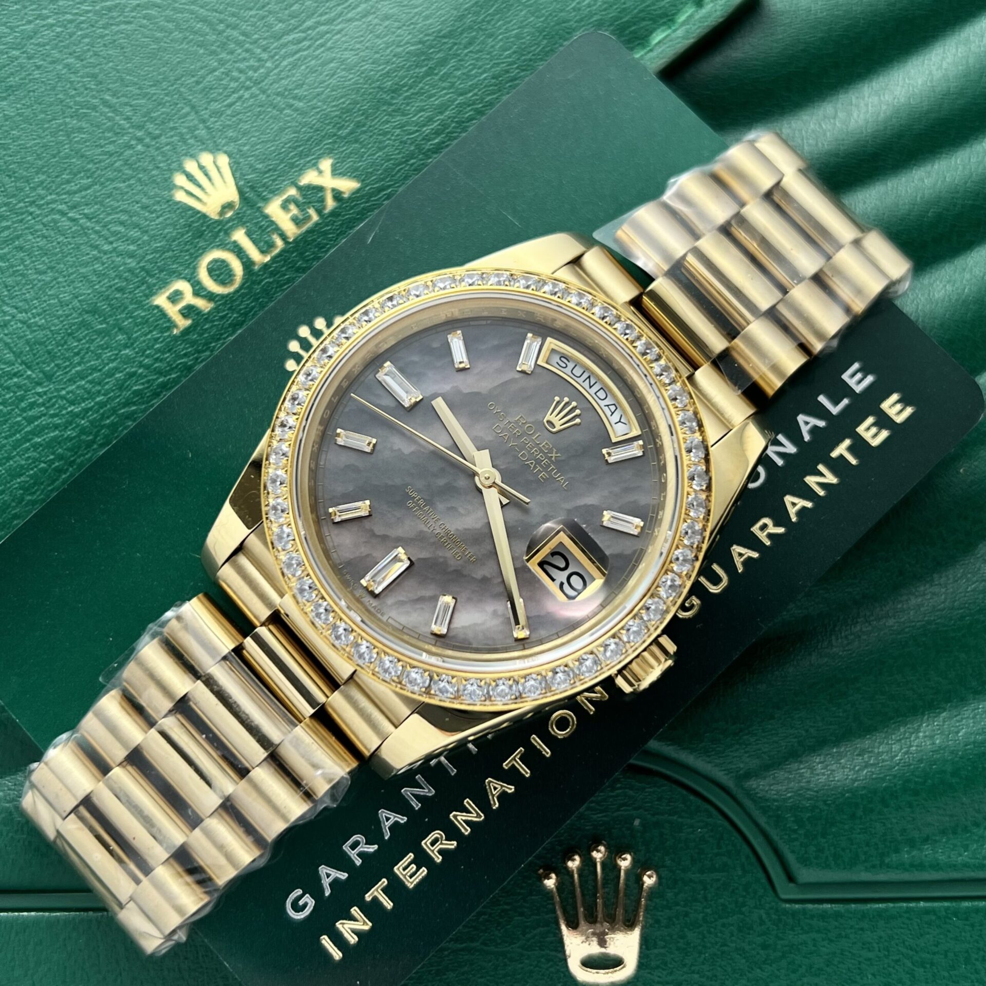 Rolex Day-Date Fake Watch Mother Of Pearl Dial President Strap 40mm - Soul Replicas