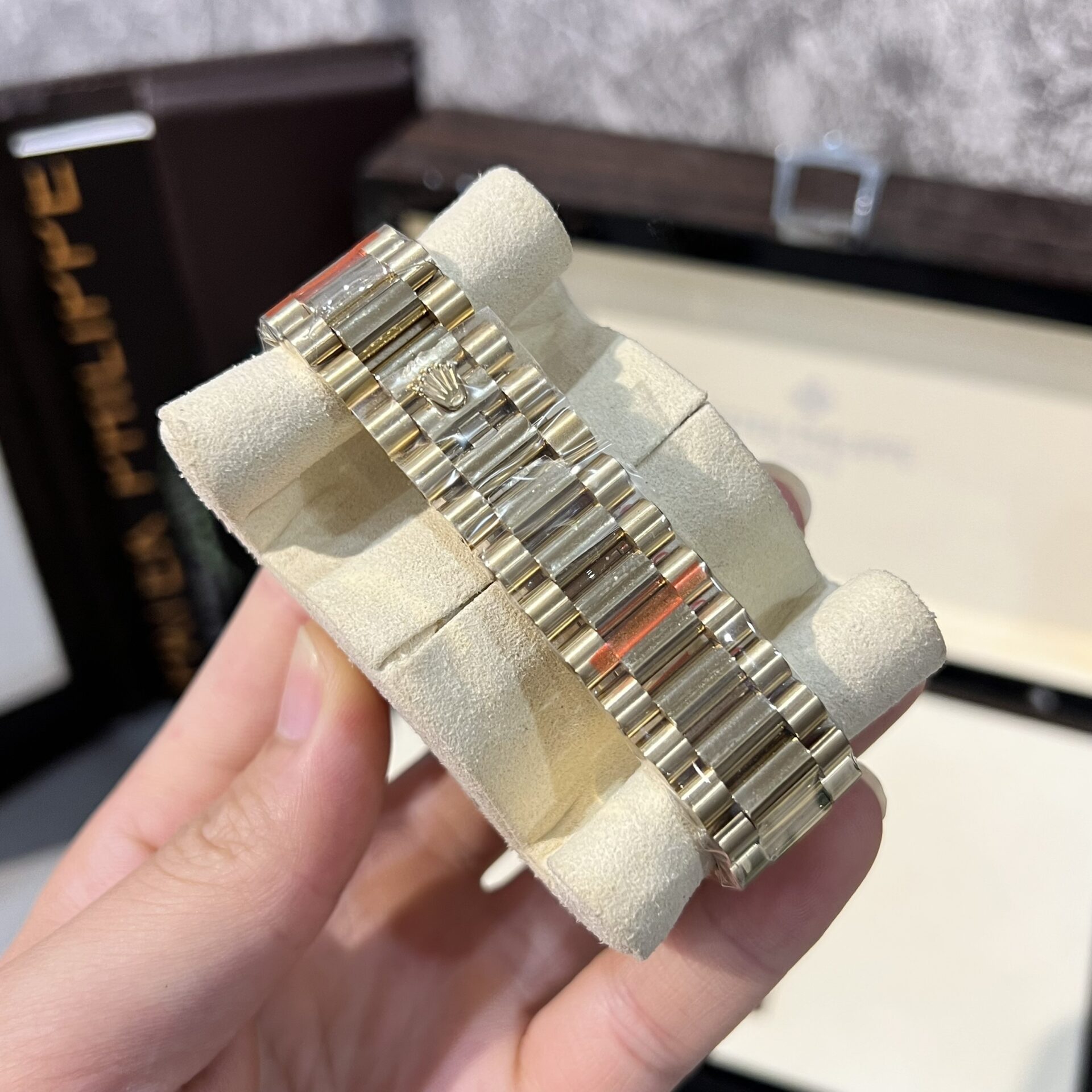 Rolex Day-Date 228238 Replica Watch Black Dial Refined Moissanite Diamond 40mm - Soul Replicas