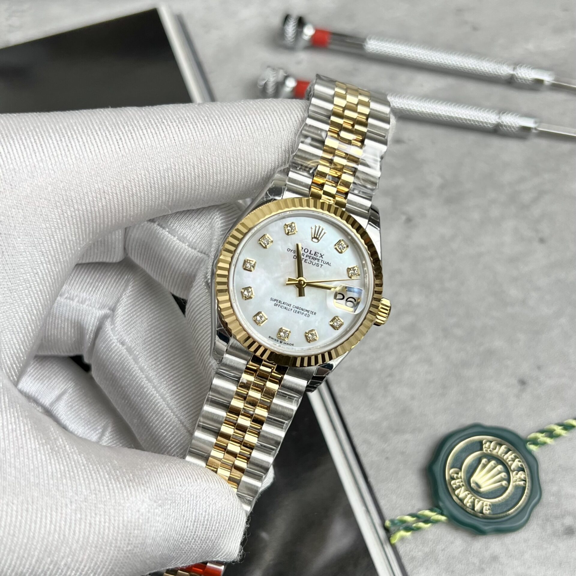 Rolex Best Replica Watch DateJust Mother of Pearl Dial Demi Gold Dial 31mm - Soul Replicas