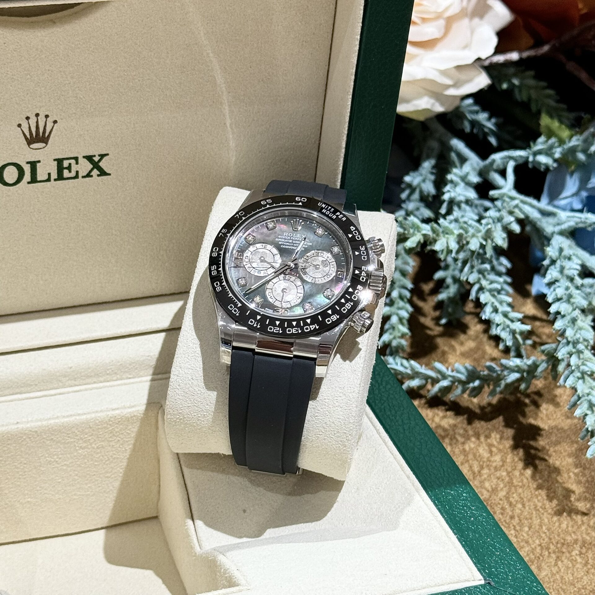 Rolex Replica Watches Daytona Mother Of Pearl And Moissanite Diamonds Dial 40mm - Soul Replicas