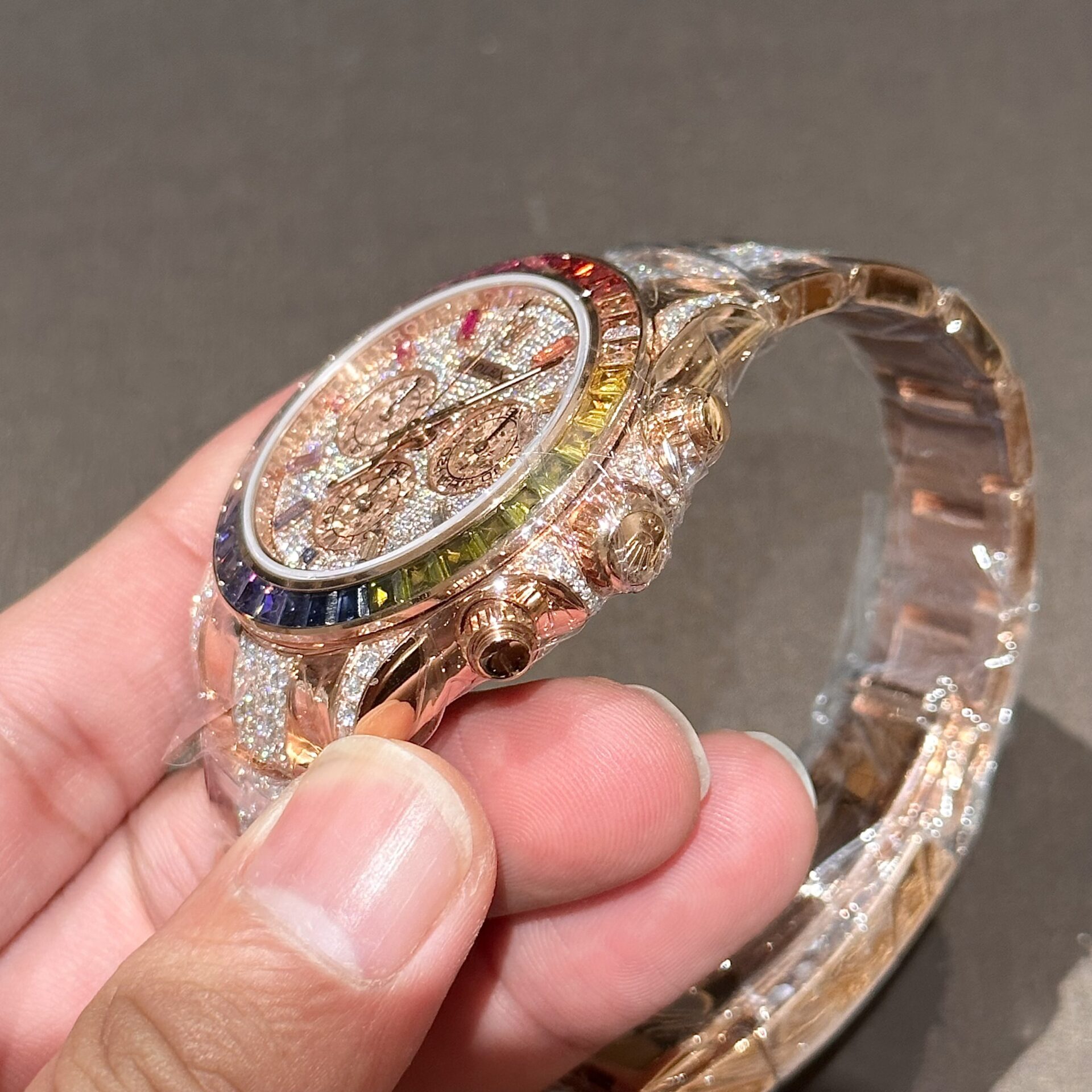 Rolex Daytona Rainbow Replica Watch Gold Wrapped With Moissanite Diamonds 40mm - Soul Replicas