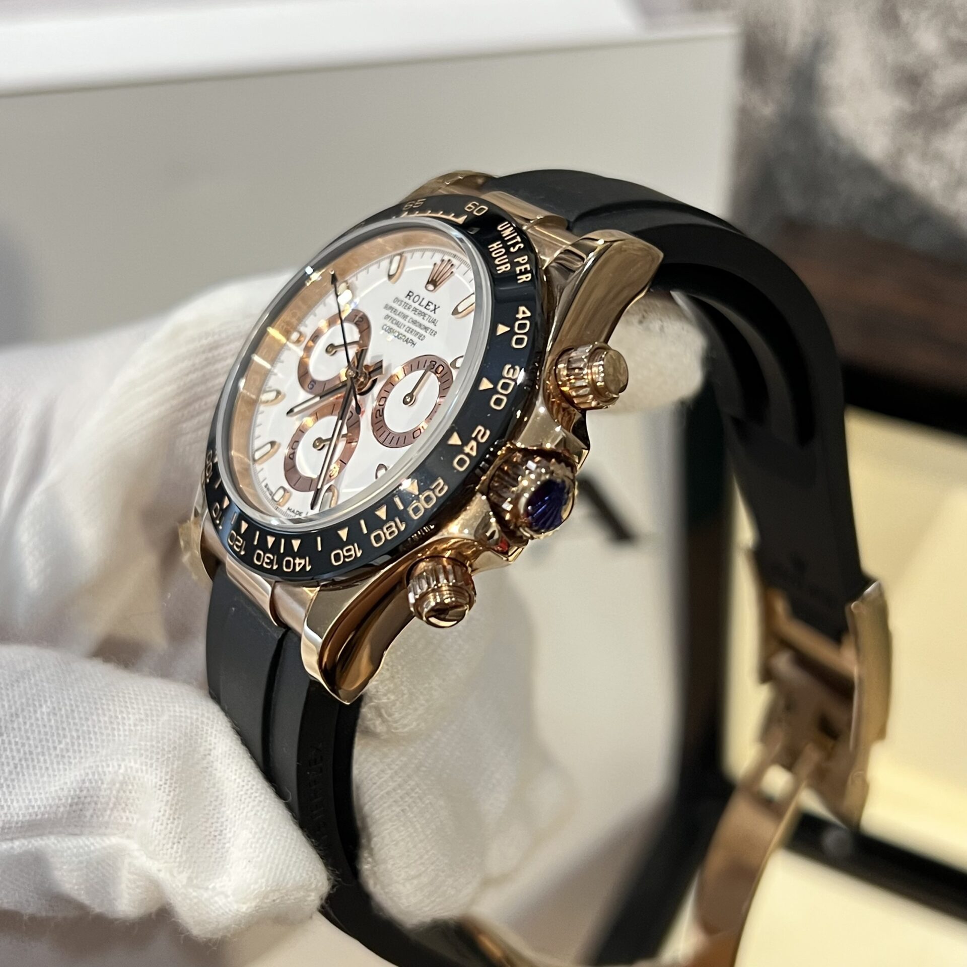 Rolex Daytona Replica Watch White Dial Rubber Strap BT Factory 40mm - Soul Replicas