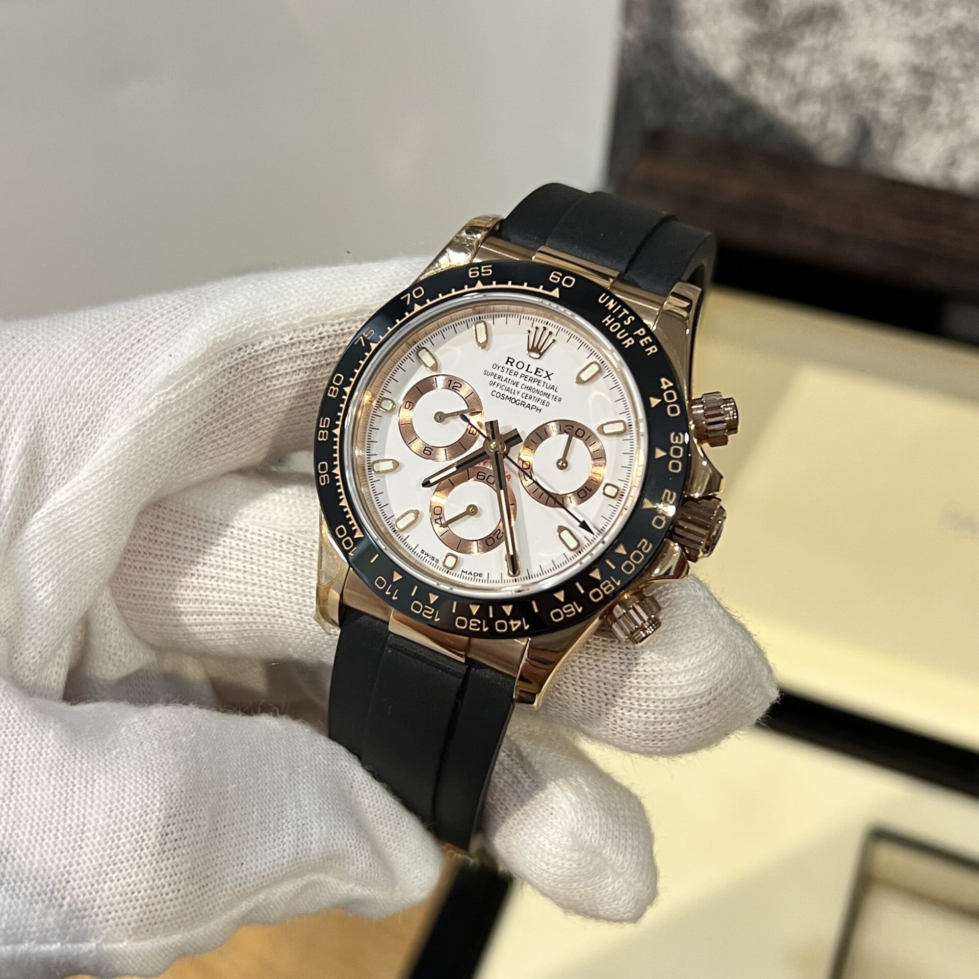 Rolex Daytona Replica Watch White Dial Rubber Strap BT Factory 40mm - Soul Replicas