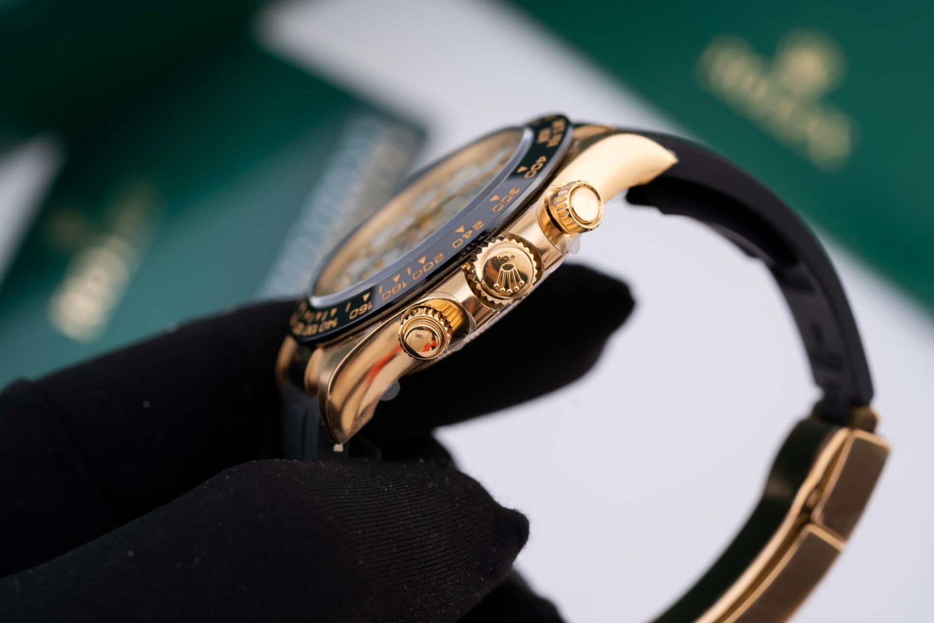 Rolex Cosmograph Daytona Custom Mother Of Pearl & Moissanite Diamonds Dial 40mm - Soul Replicas