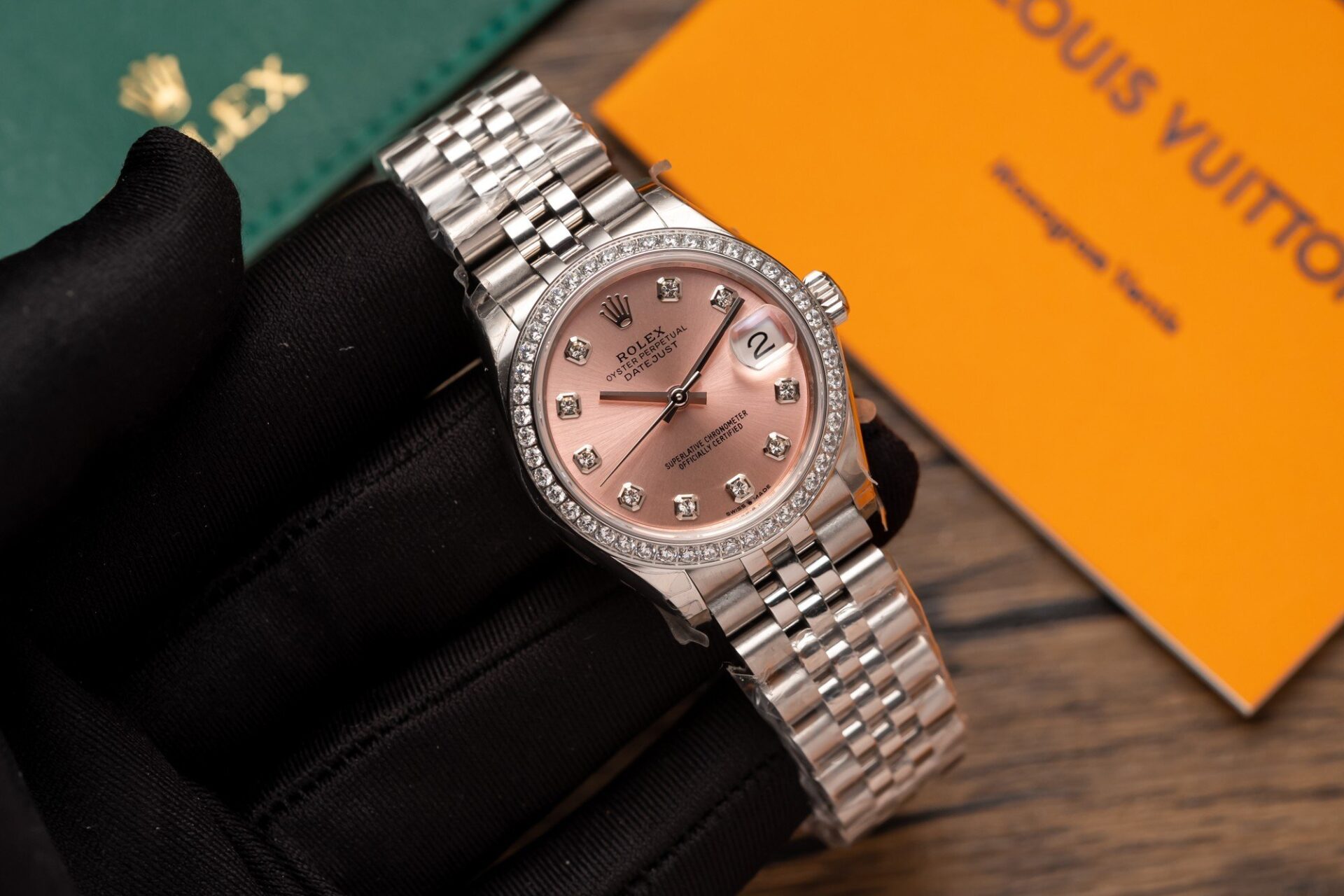Rolex Clone Watch DateJust 278273 Pink Dial Jubilee Strap 31mm - Soul Replicas