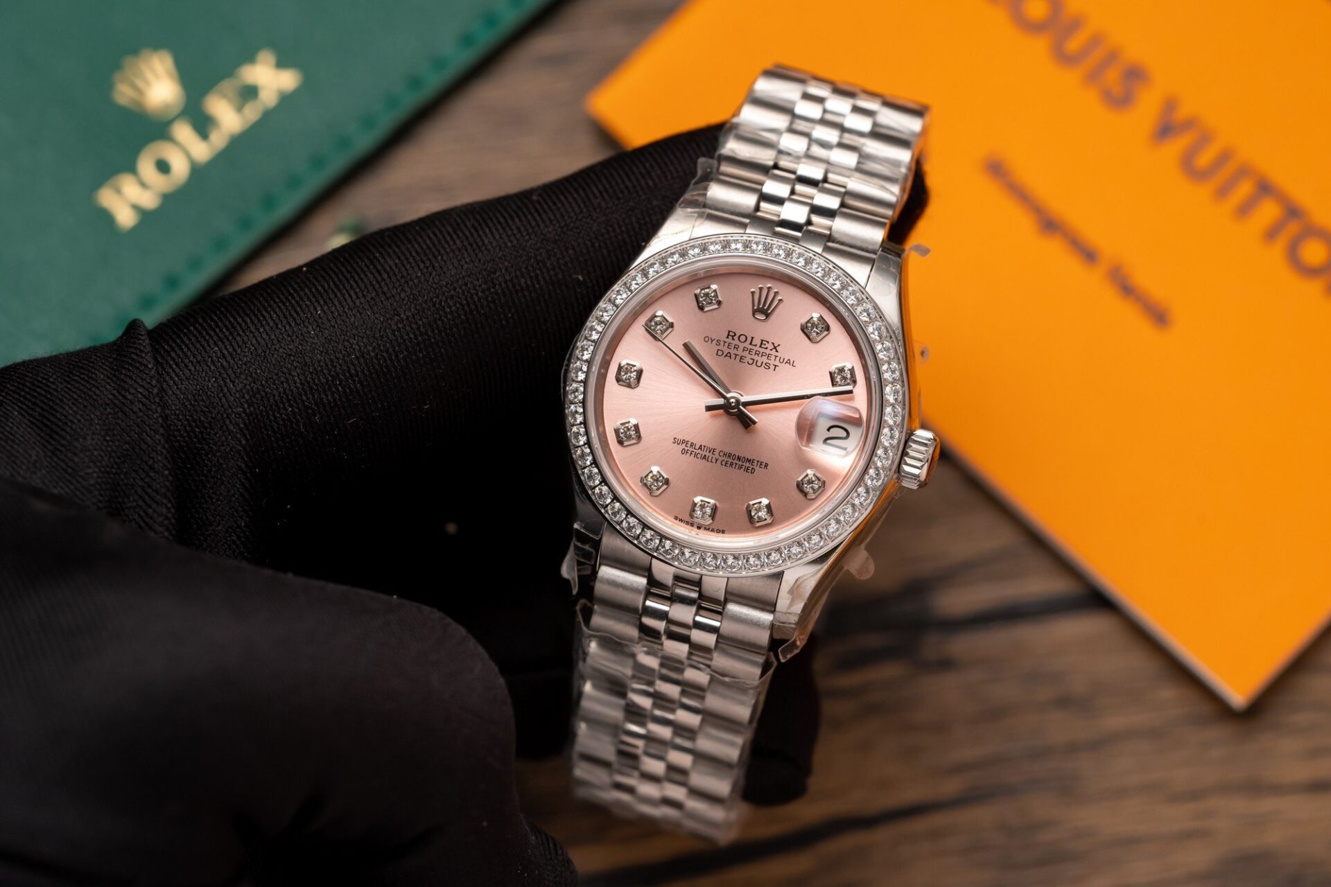 Rolex Clone Watch DateJust 278273 Pink Dial Jubilee Strap 31mm - Soul Replicas