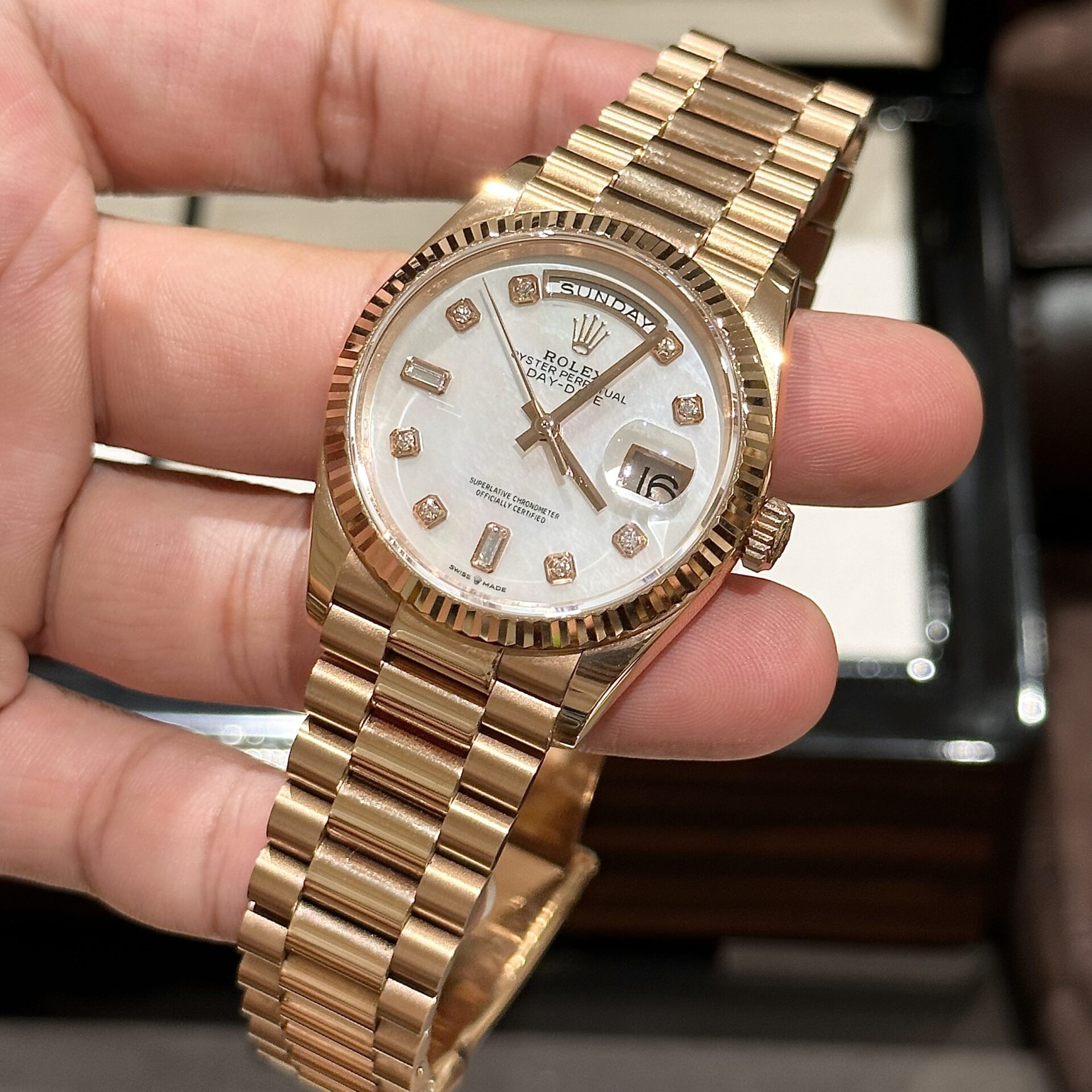 Rolex Day-Date Mother of Pearl Replica Watch Rose Gold EW Factory 36mm - Soul Replicas