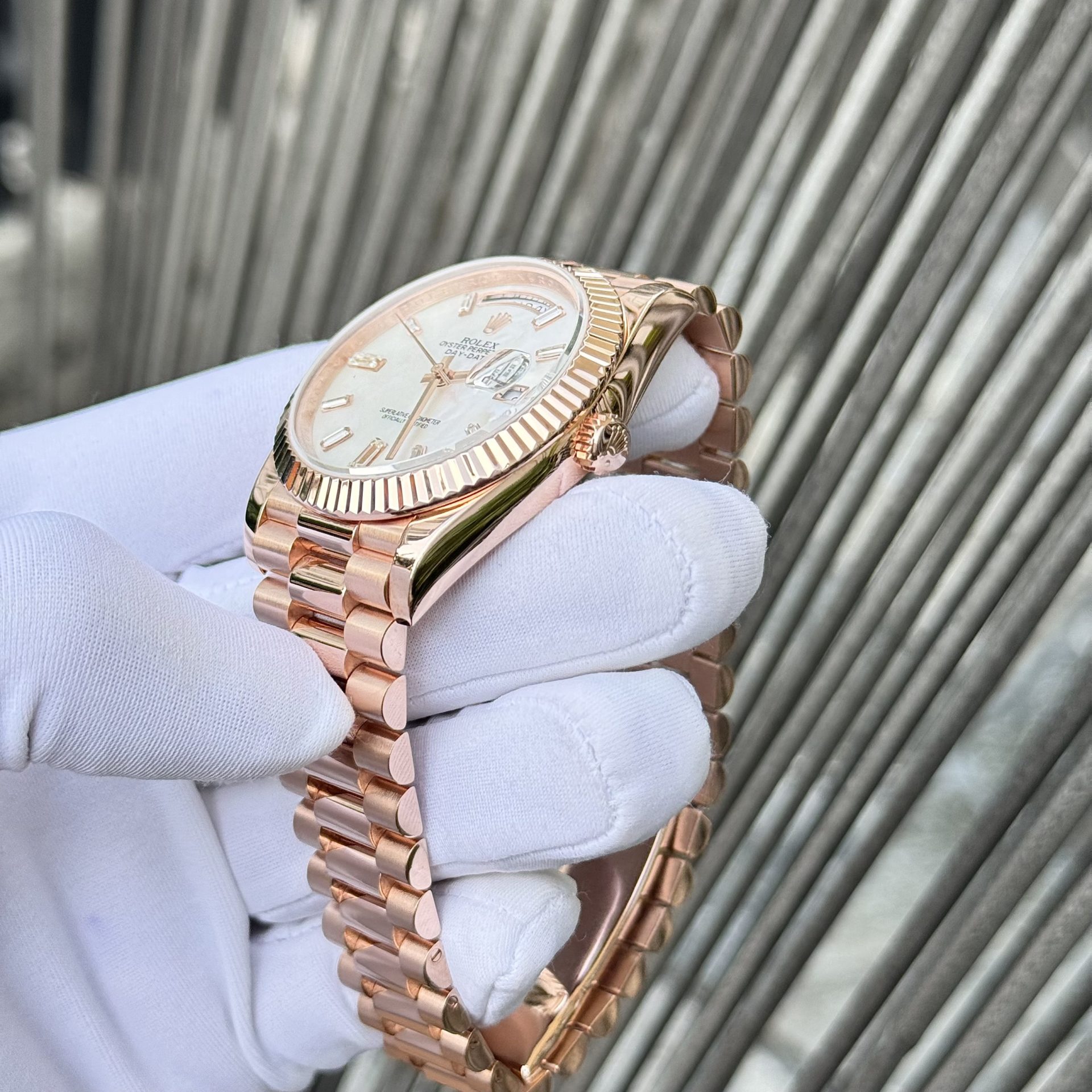 Rolex Best Fake Watch Day-Date Mother Of Pearl Dial Moissanite Gold Wrapped GM Factory 40mm - Soul Replicas