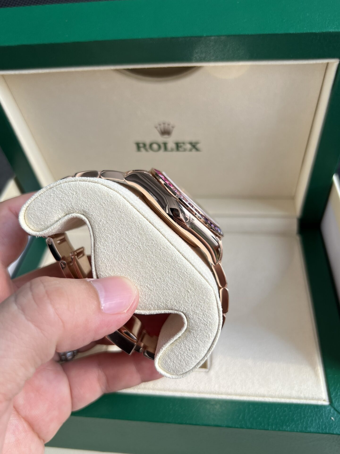 Rolex Daytona Rainbow Replica Watch Gold Wrapped Moissanite TW 40mm - Soul Replicas