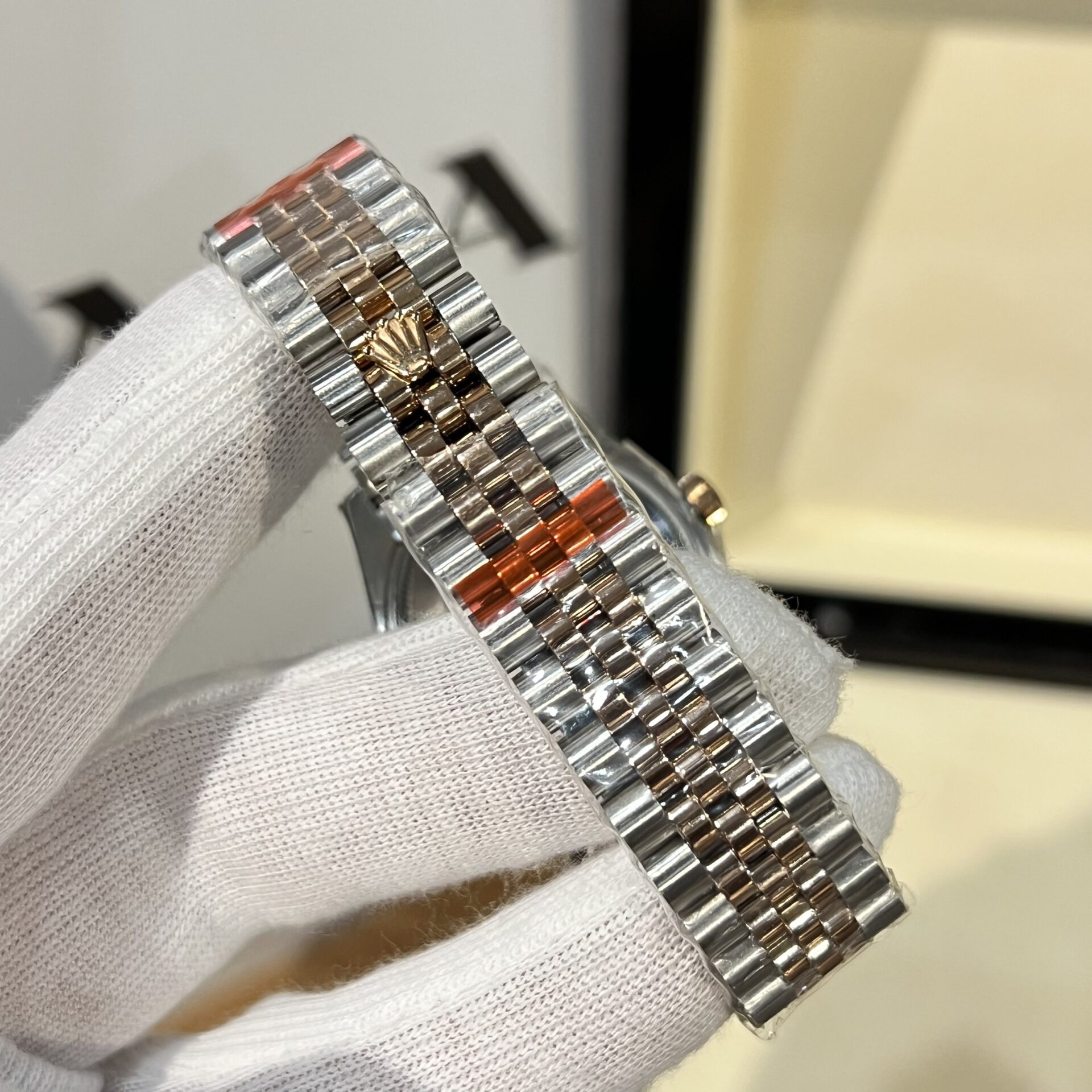 Rolex DateJust Women-s Replica Watch With Diamonds Gray Dial EW Factory 31mm - Soul Replicas