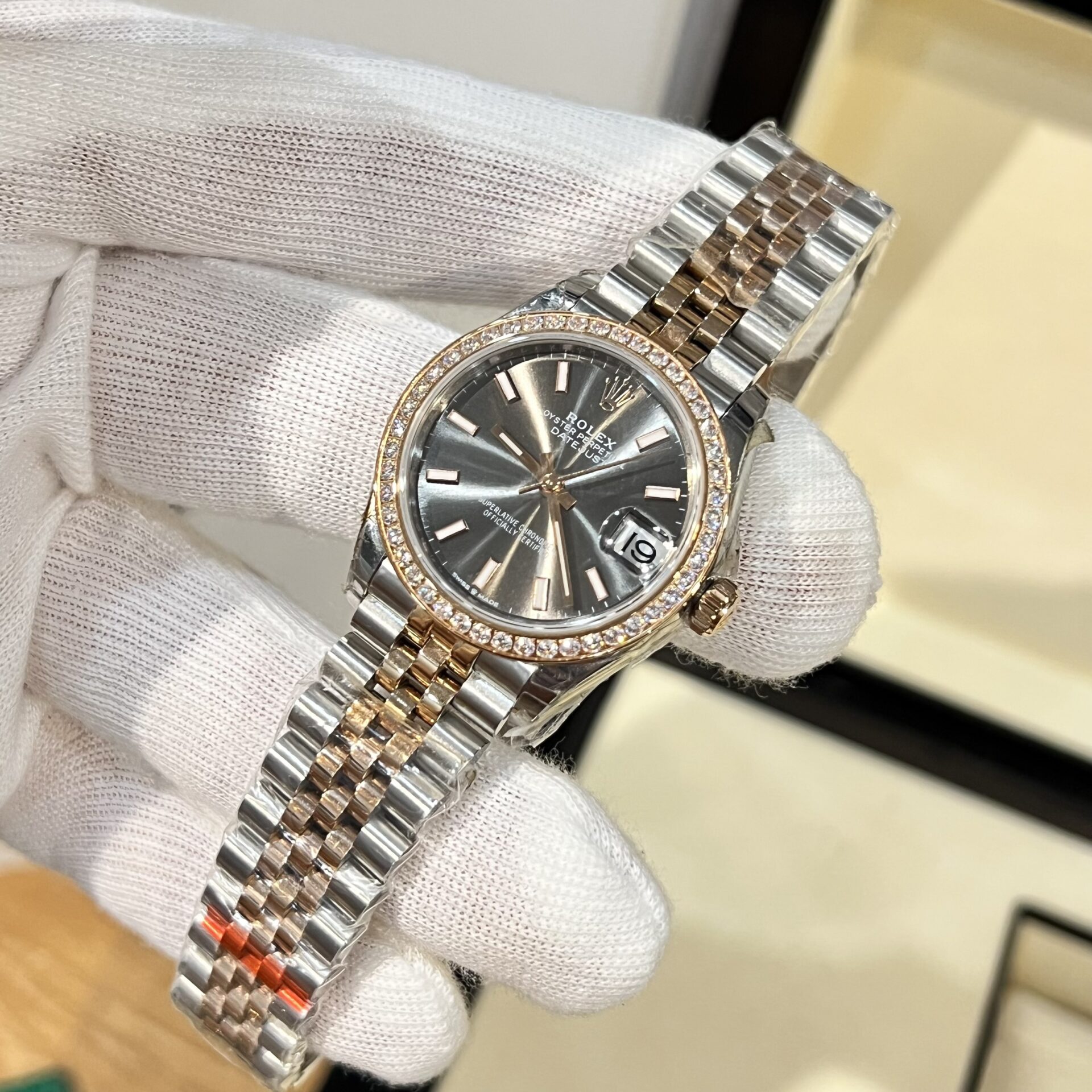 Rolex DateJust Women-s Replica Watch With Diamonds Gray Dial EW Factory 31mm - Soul Replicas