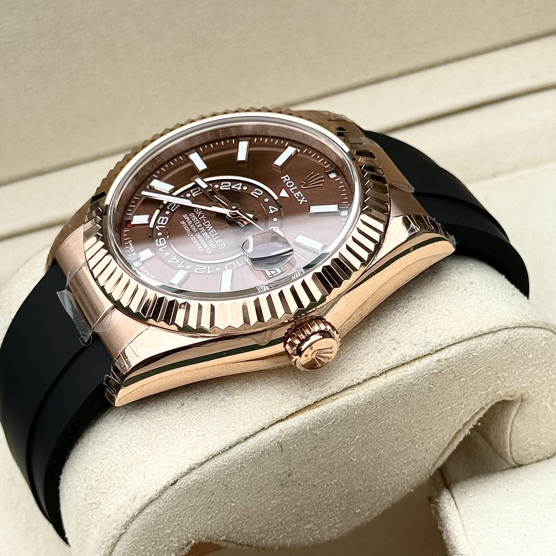 Rolex Replica Watch Sky-Dweller 336235 Chocolate Dial Rubber Strap 42mm - Soul Replicas