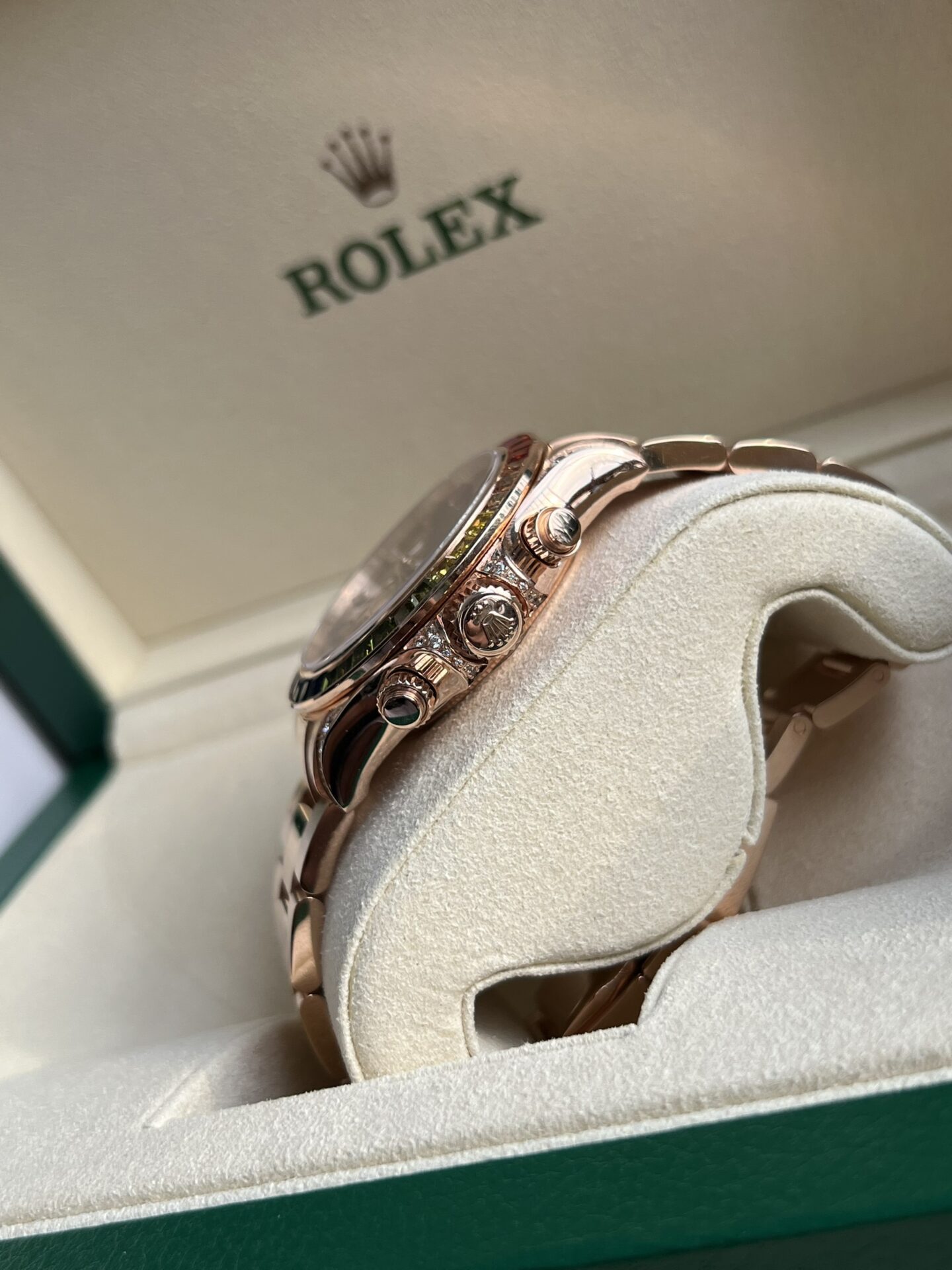 Rolex Daytona Rainbow Replica Watch Gold Wrapped Moissanite TW 40mm - Soul Replicas