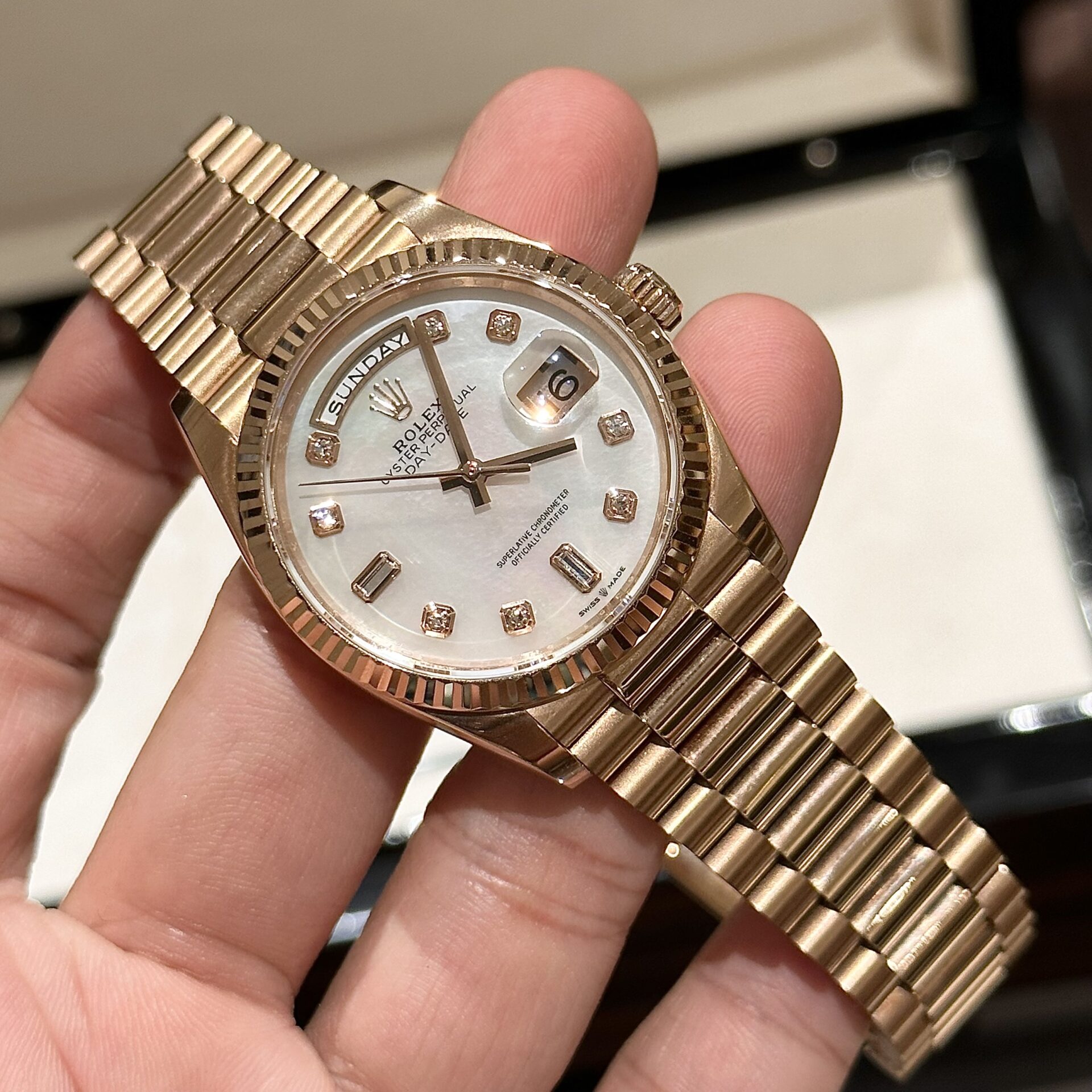 Rolex Day-Date Mother of Pearl Replica Watch Rose Gold EW Factory 36mm - Soul Replicas
