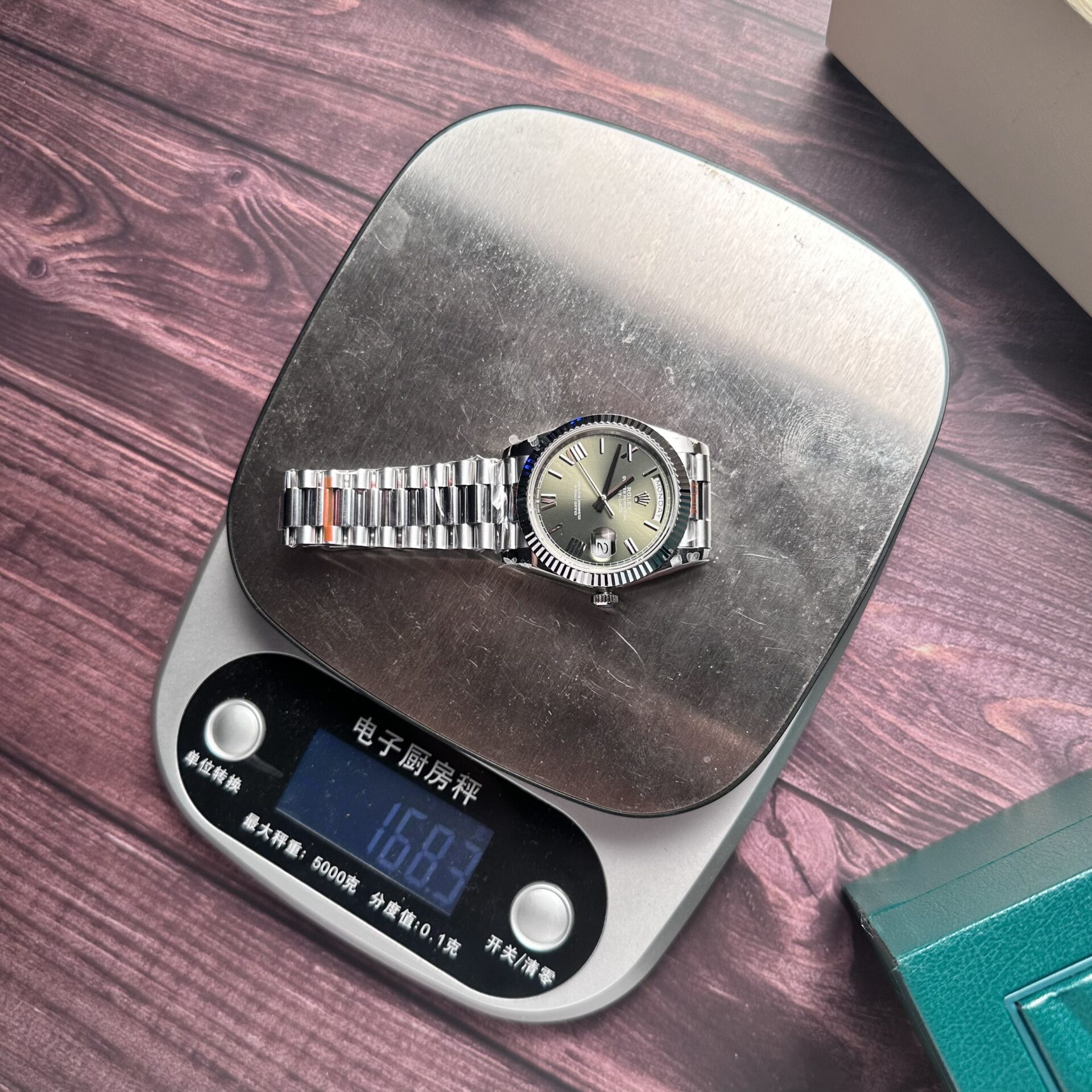 Rolex Day-Date 228236 Replica Watch Refine Green Dial GM V2 40mm - Soul Replicas