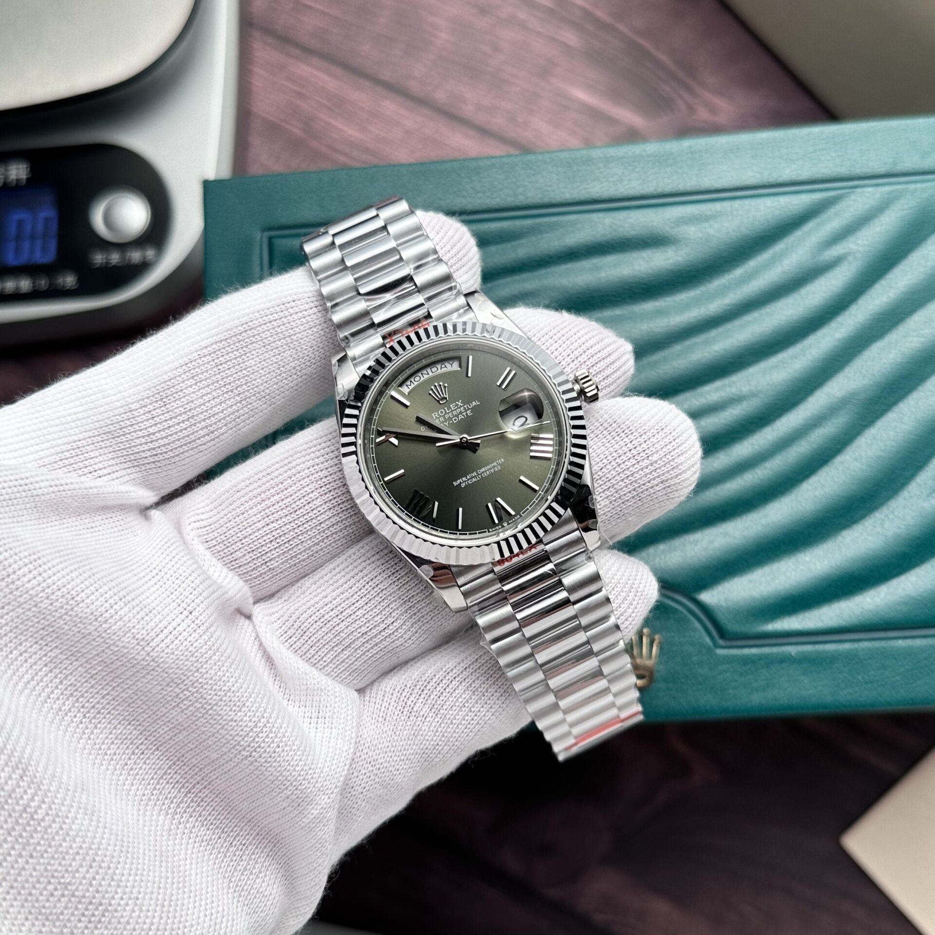 Rolex Day-Date 228236 Replica Watch Refine Green Dial GM V2 40mm - Soul Replicas