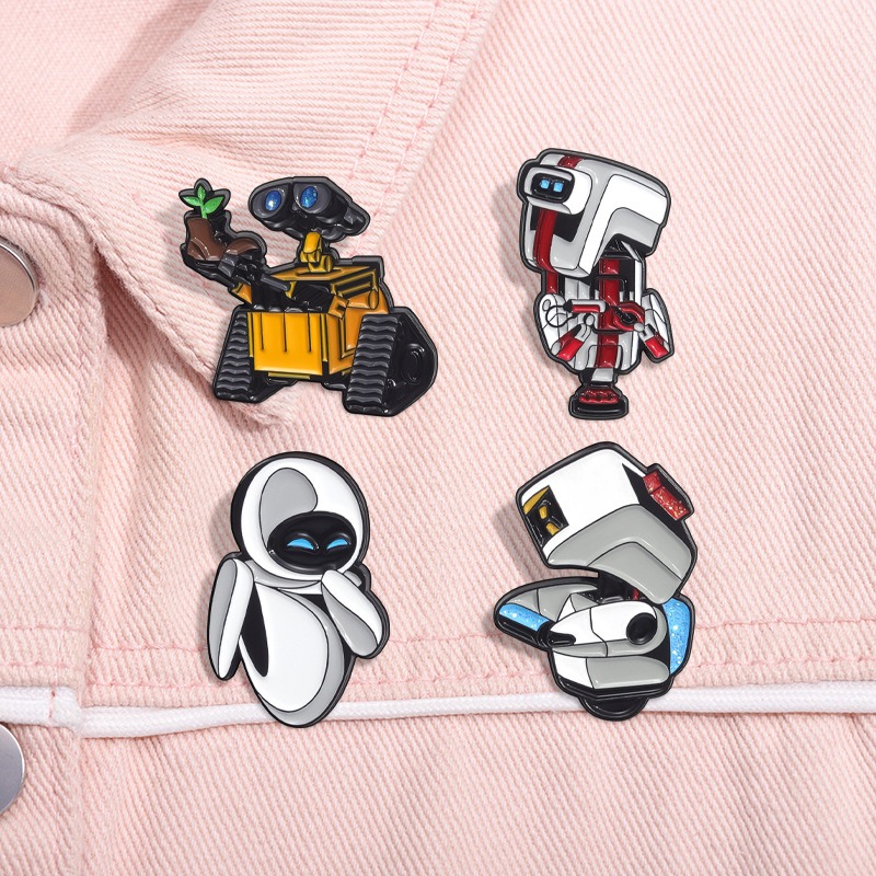 Cute White Robot Metal Brooch, Anime Merchandise Versatile Accessory, Post-Apocalyptic Style Lapel Pin, Enhance Your Fashion Look