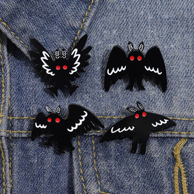 New Halloween Series Pins: Dark Bat & Red-Eyed Moth Designs, Metallic Chest Flower Decorative Brooch