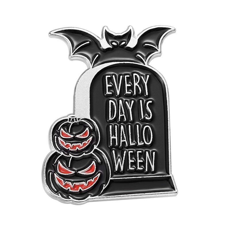 Hot-selling Halloween Dark Style Lapel Pins: Skull, Pumpkin, Black Cat, and Bat Designs