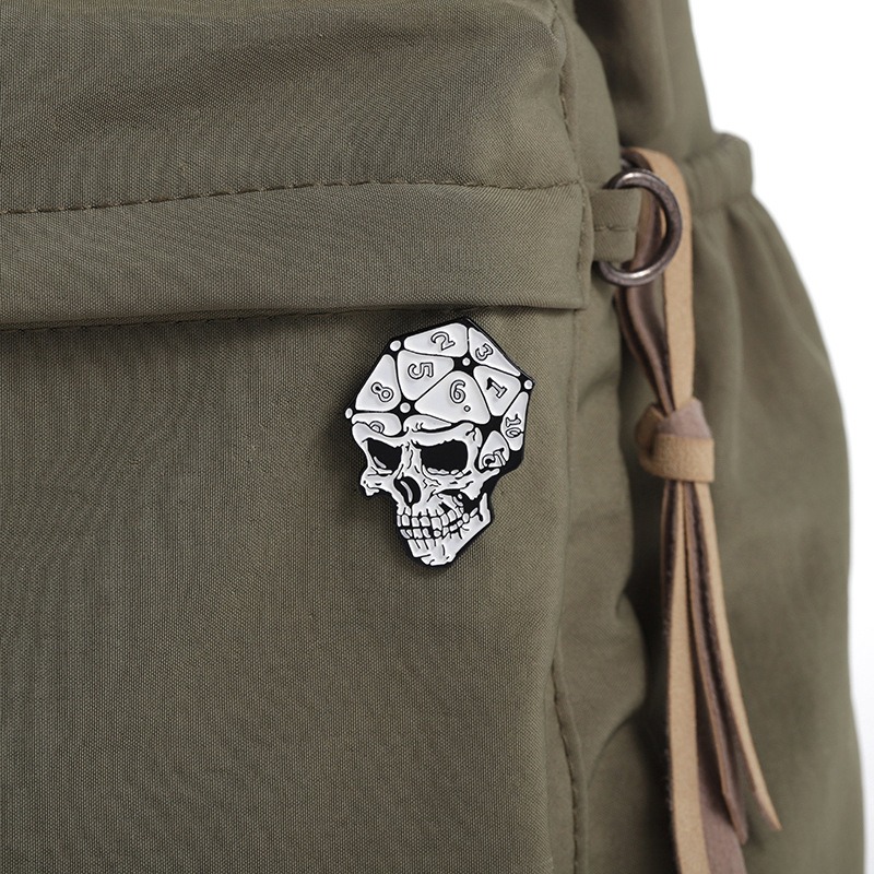 Horror Punk Style Skull Dice Number Alloy Badge Brooch - Exaggerated & Unique Design Essential for Halloween Party Pin Emblem