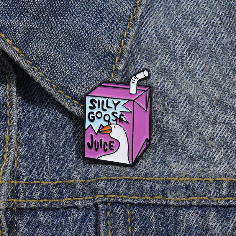 New Creative Cartoon Metal Brooch, Featuring a Cute Juice and Milk Carton Design Inspired by a Funny Duck, Highlighting Individualistic Trendiness, Versatile Fashion Accessory