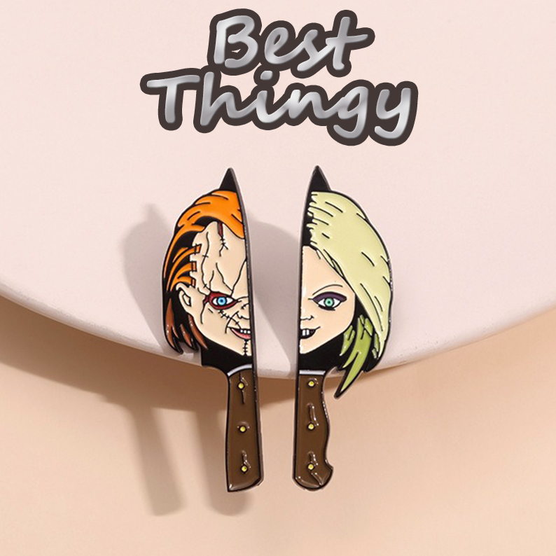 Creative Halloween Alloy Brooch, Featuring a Unique Design Inspired by a Terrifying Clown with a Grimace Dagger, Crafting a Thrilling Costume Accessory