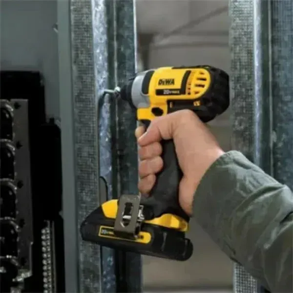 DW 20-VOLT MAX LITHIUM ION BEST CORDLESS COMBO KIT (32-TOOL)