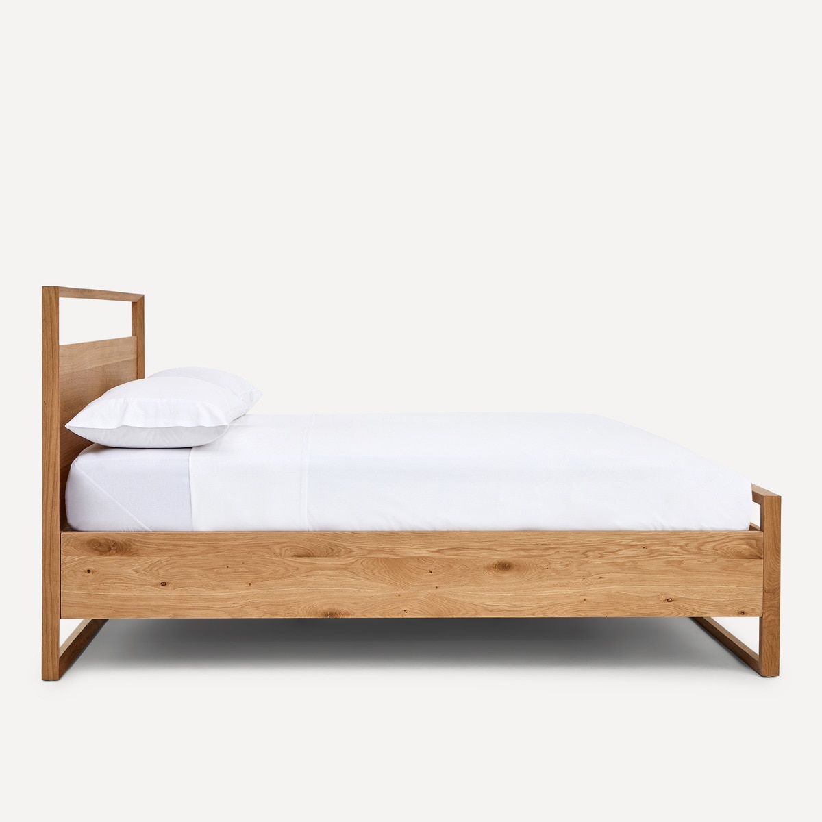 Cama doble de madera de roble Roger El Corte Inglés