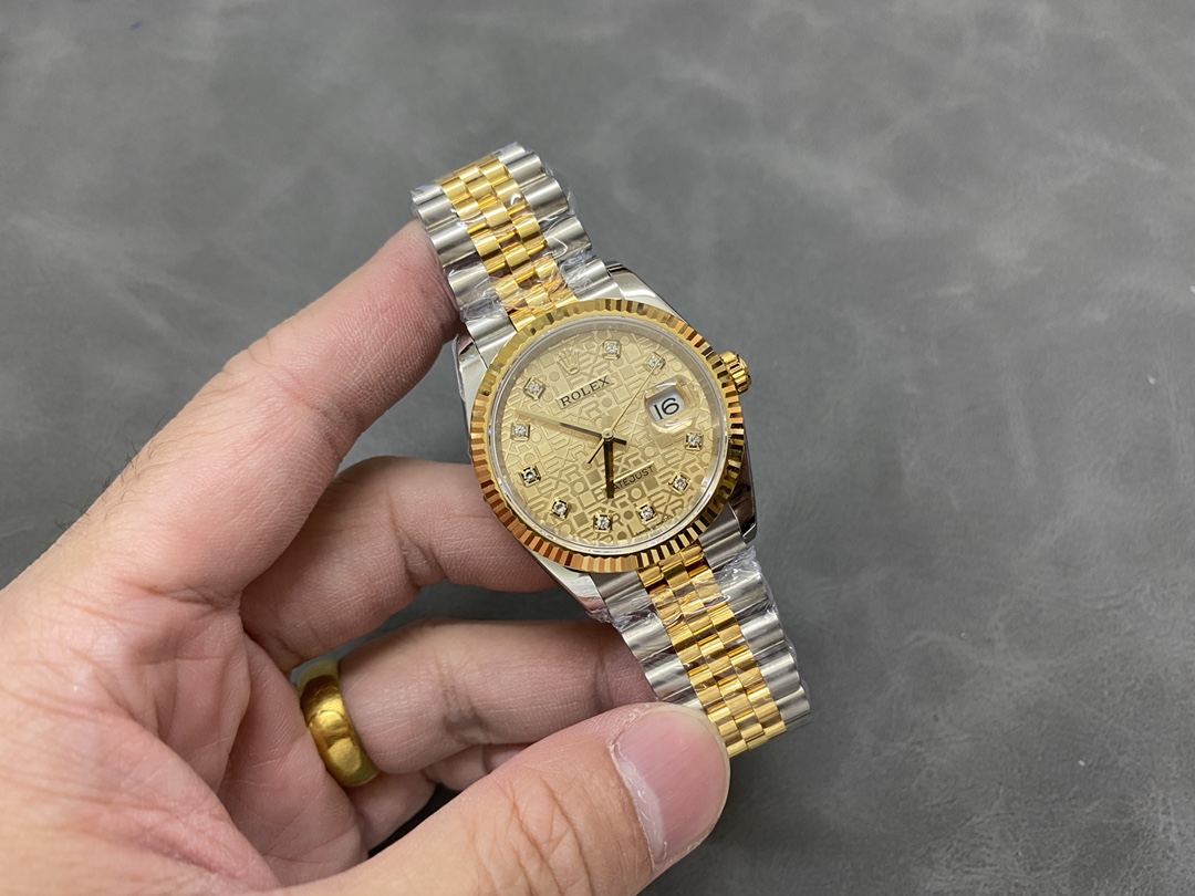 Rolex Datejust 126233 Champagne Jubilee Dial Fluted Bezel 36MM Unisex Replica Watch