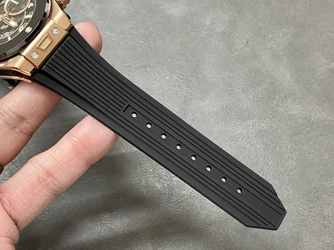 Hublot Big Bang 441.OM.1181.RX 42 mm Mnes