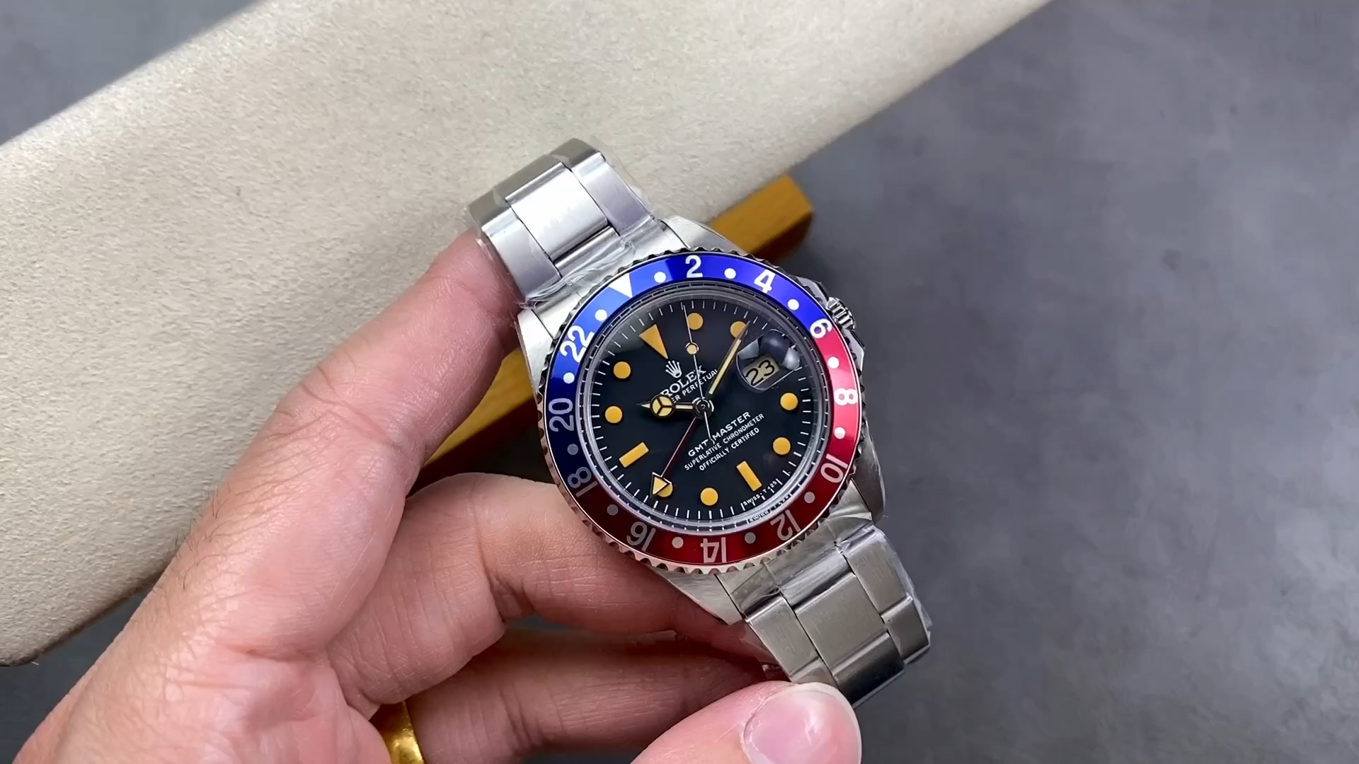 Rolex GMT-Master II 16710 Black Dial Blue Red Pepsi Bezel 40MM Mens Replica Watch