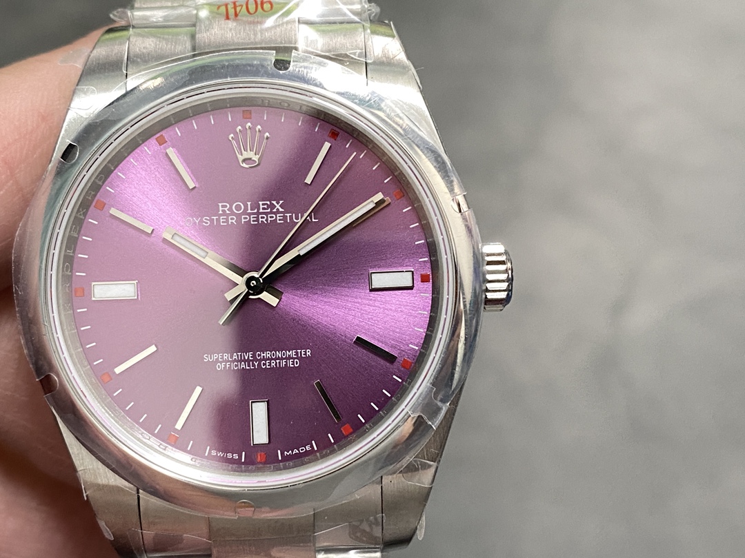 Rolex Oyster Perpetual 39 Red Grape Dial Steel 114300 0002 Men's Watch