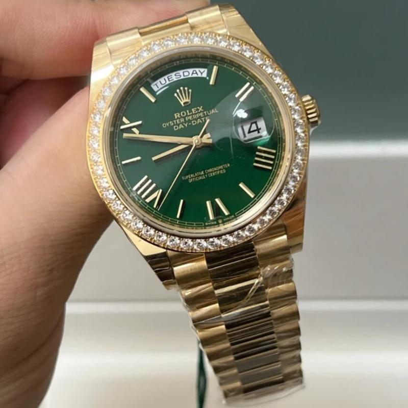 Rolex Day Date 40 18K Yellow Gold Green Dial Diamond Bezel M228348RBR 0040 Men's Watch