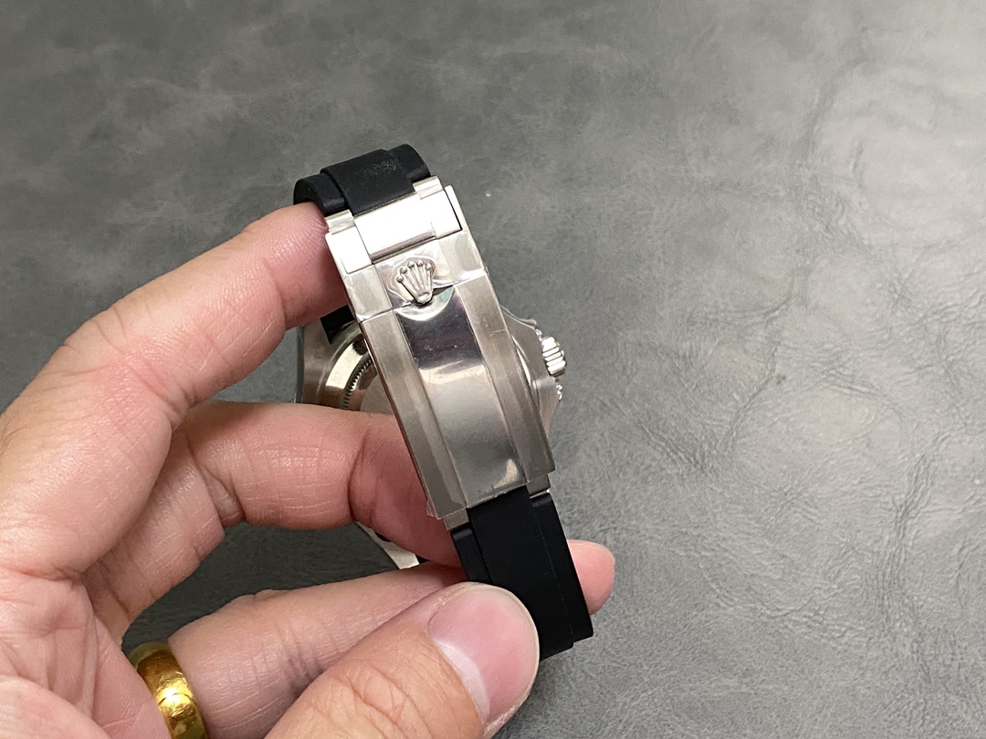 Rolex Yacht Master 40 Gem Set 126679SABR 0002 Black Dial Watch