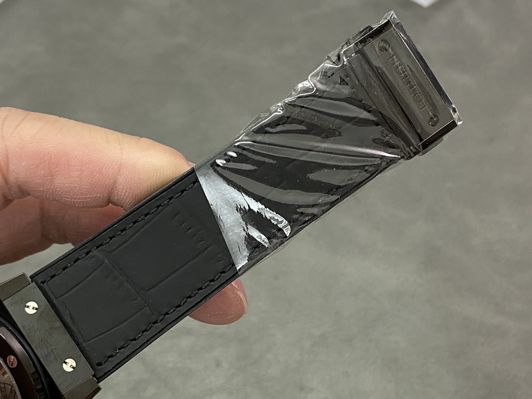 Hublot Classic Fusion Aerofusion Moonphase 547.CX.0170.LR 42mm