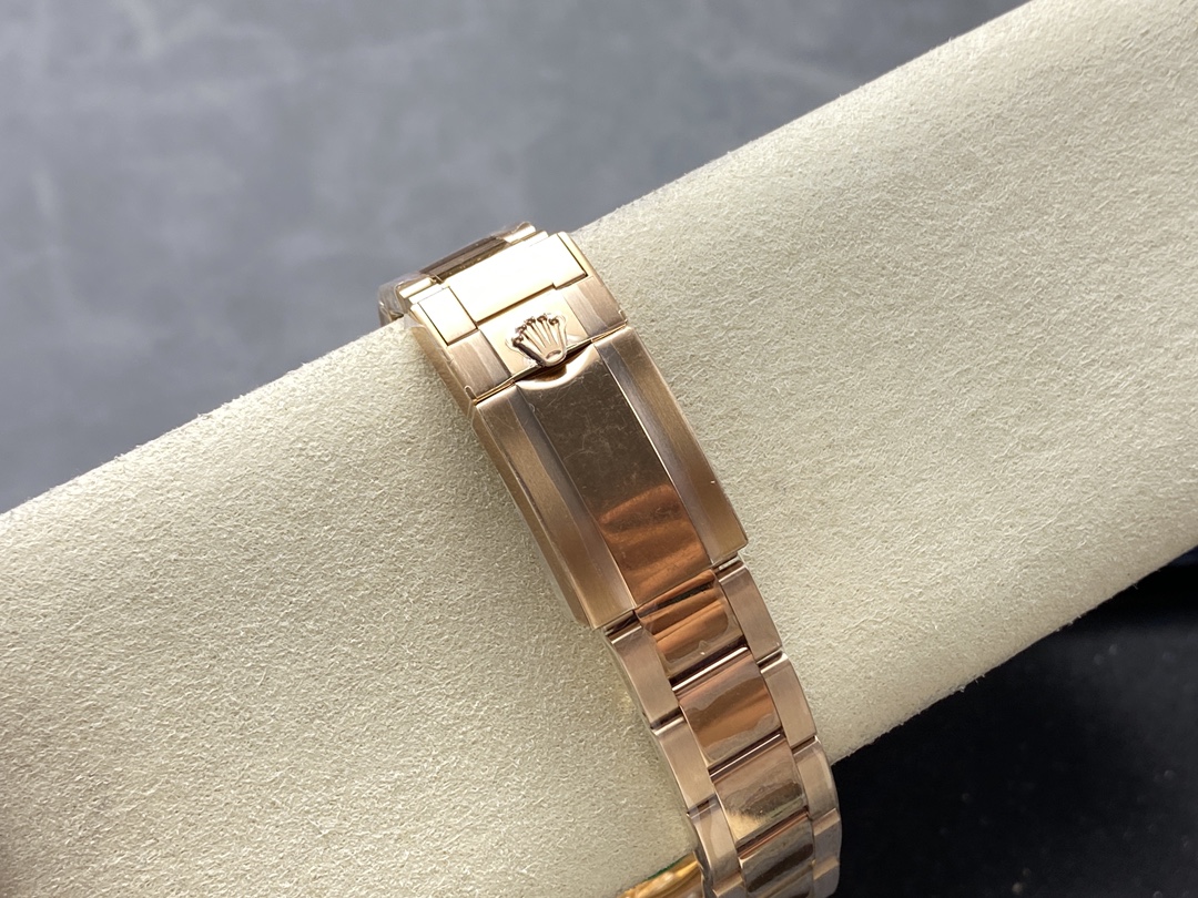 Rolex GMT-Master II 126715CHNR Black Dial Everose case 40MM Mens Replica Watch